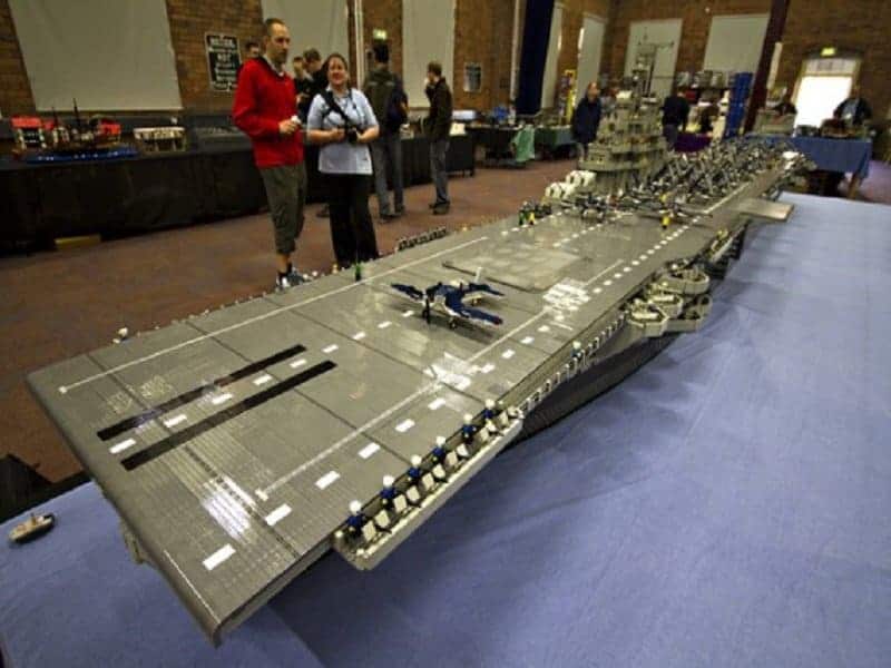 10 Massive And Creative Structures Built Using Legos