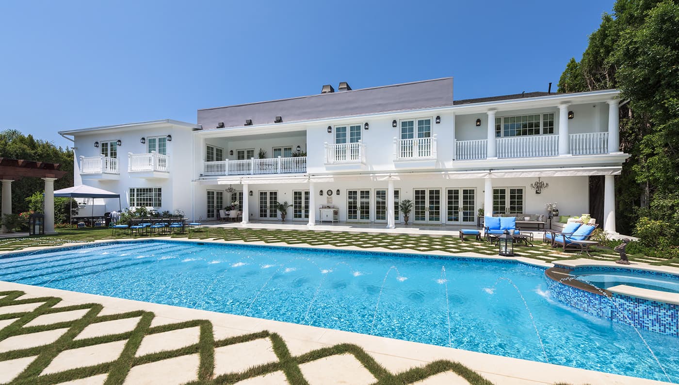 For 30 Million You Could be Donald Trump's Neighbor in Beverly Hills