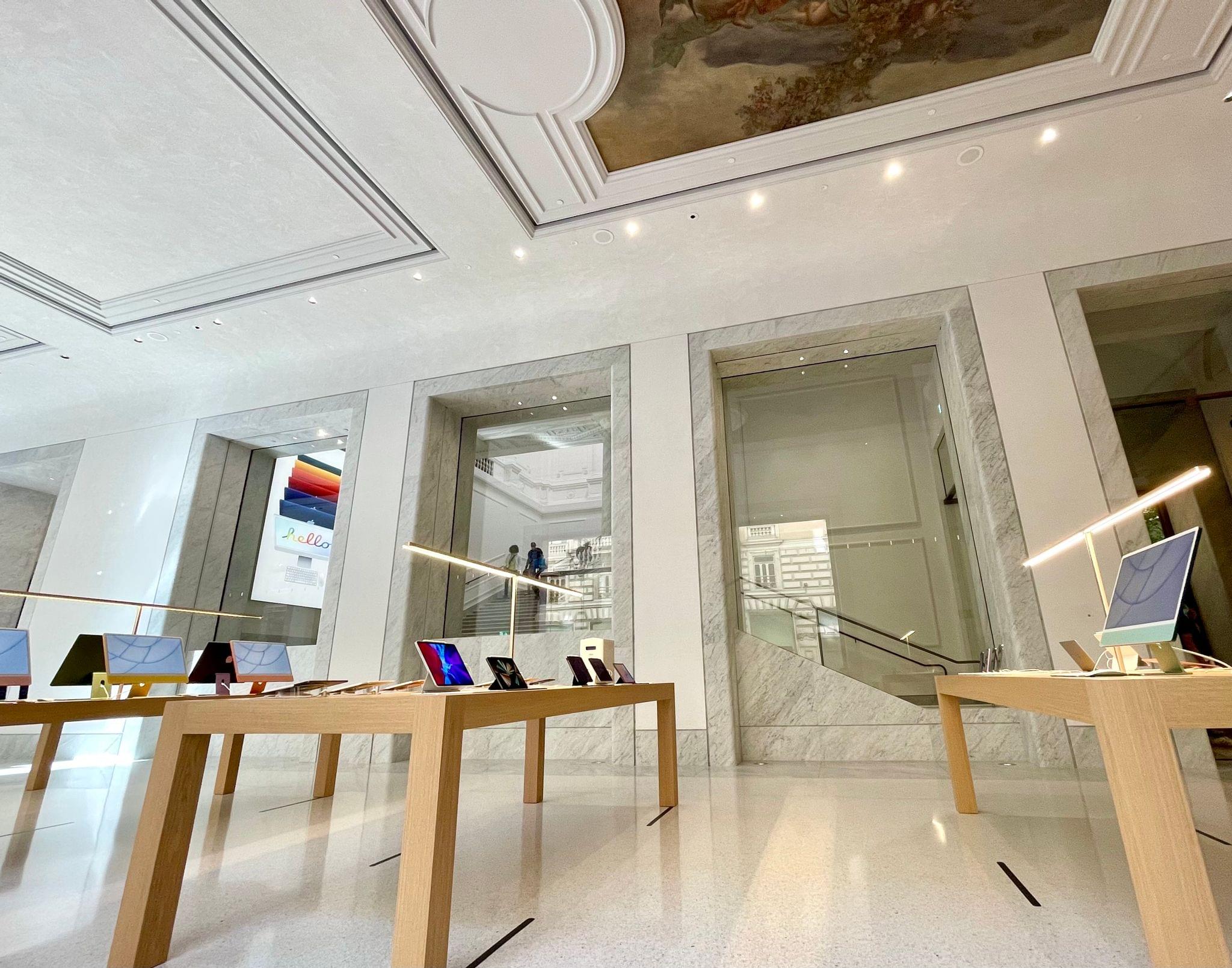 A Palazzo Reborn Inside Apple's Stunning New Store in Via del Corso