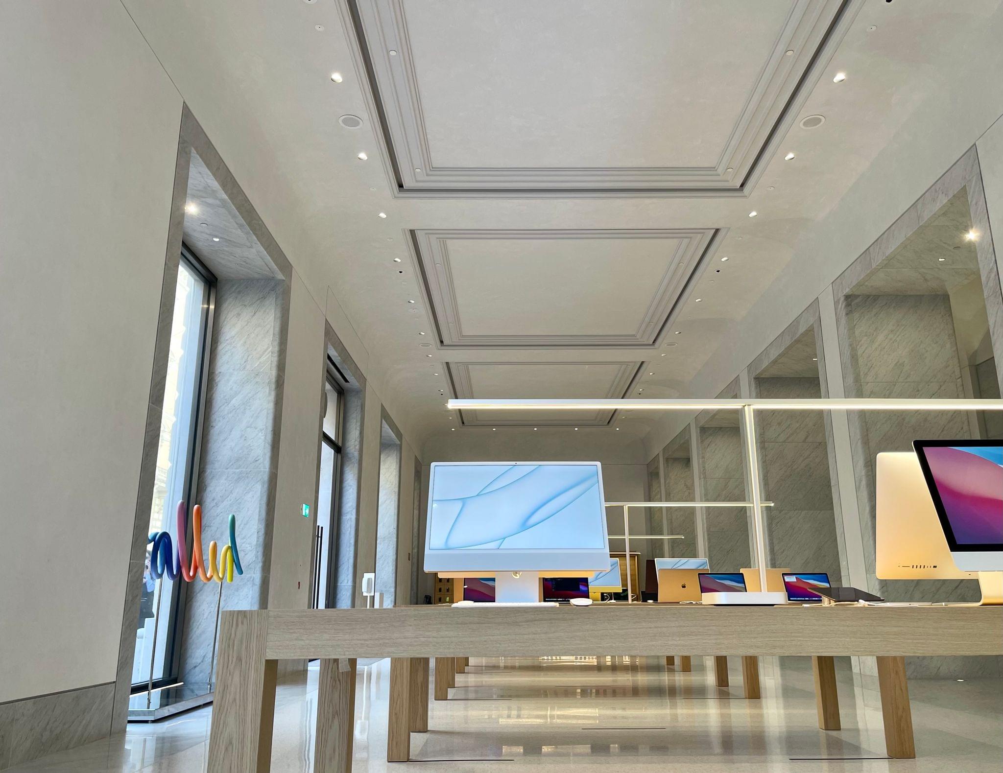 A Palazzo Reborn Inside Apple's Stunning New Store in Via del Corso