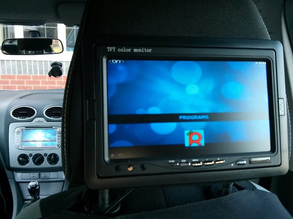 Add a Computer to Your Car with a Raspberry Pi Make