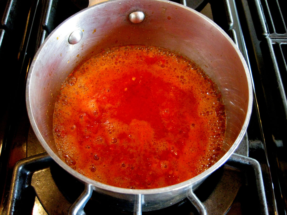DIY Sriracha "Rooster" Sauce Make