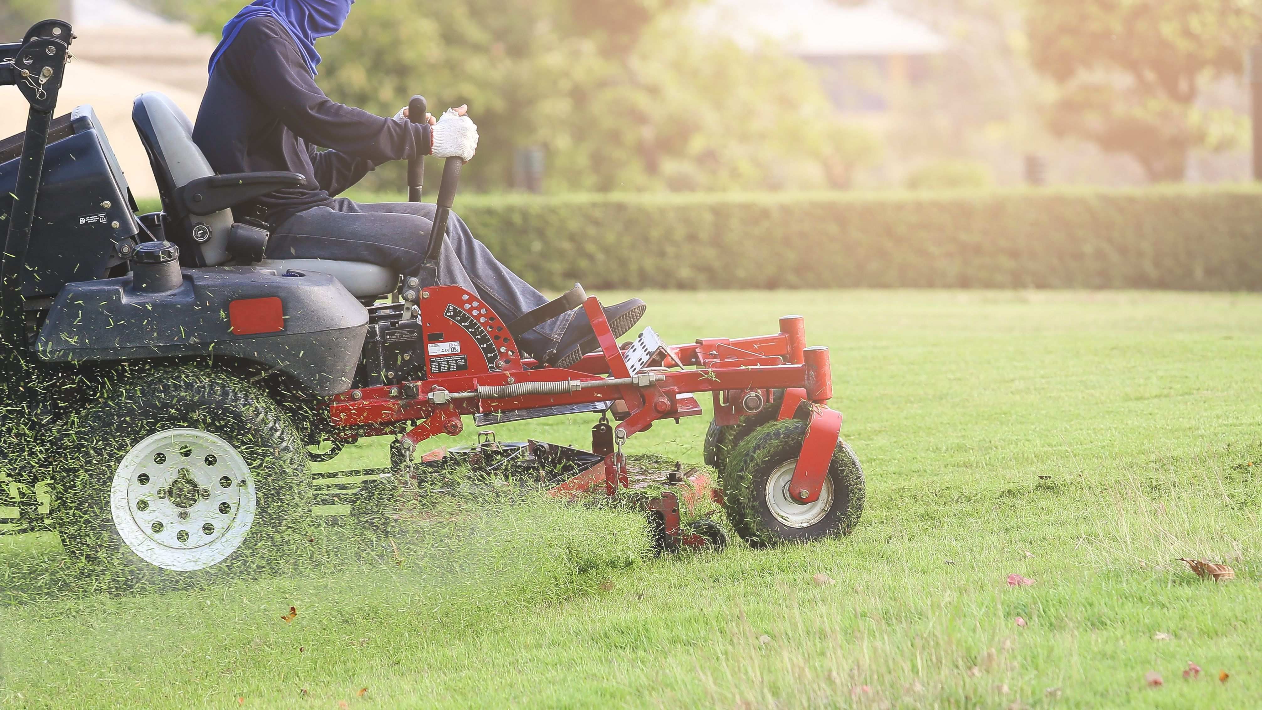 How to maintain a rideon mower