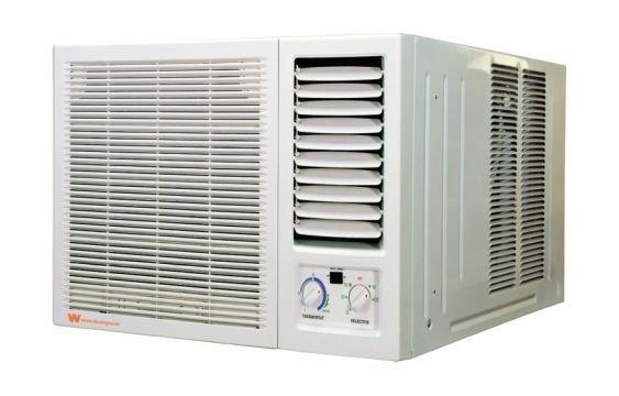 White Westinghouse 18,000 BTU Heating And Cooling Operation Window AC