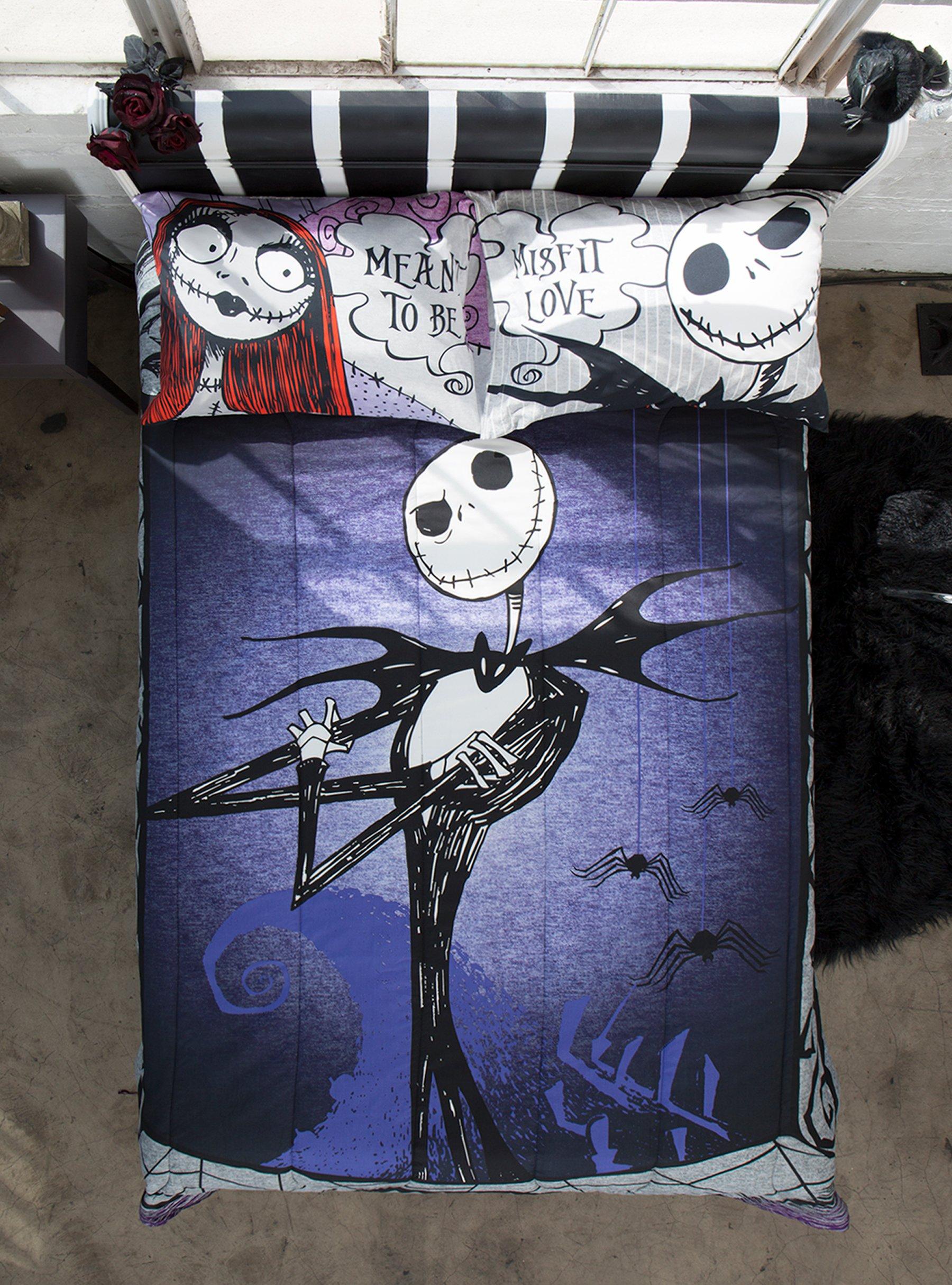 THE NIGHTMARE BEFORE CHRISTMAS BEDDING SET Hot Topic