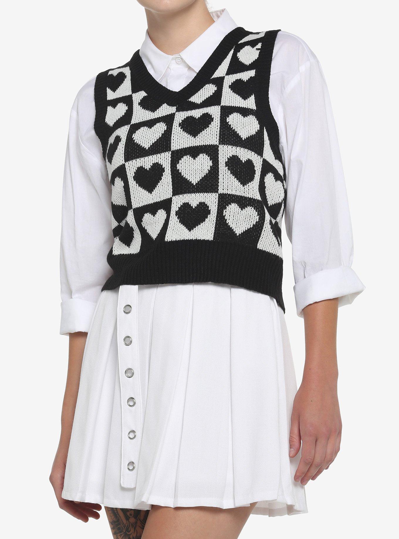 Black & White Checkered Heart Girls Crop Sweater Vest Hot Topic
