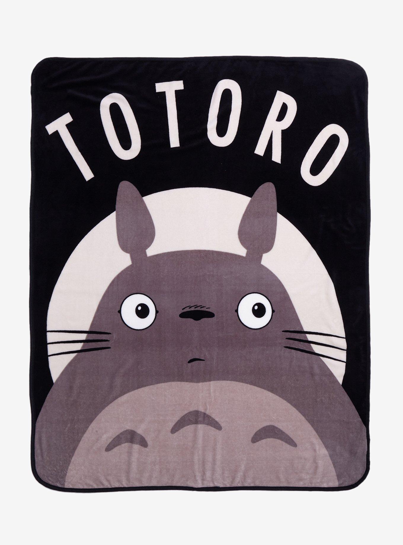 Hot Topic Studio Ghibli My Neighbor Totoro Bus Stop Outline Throw