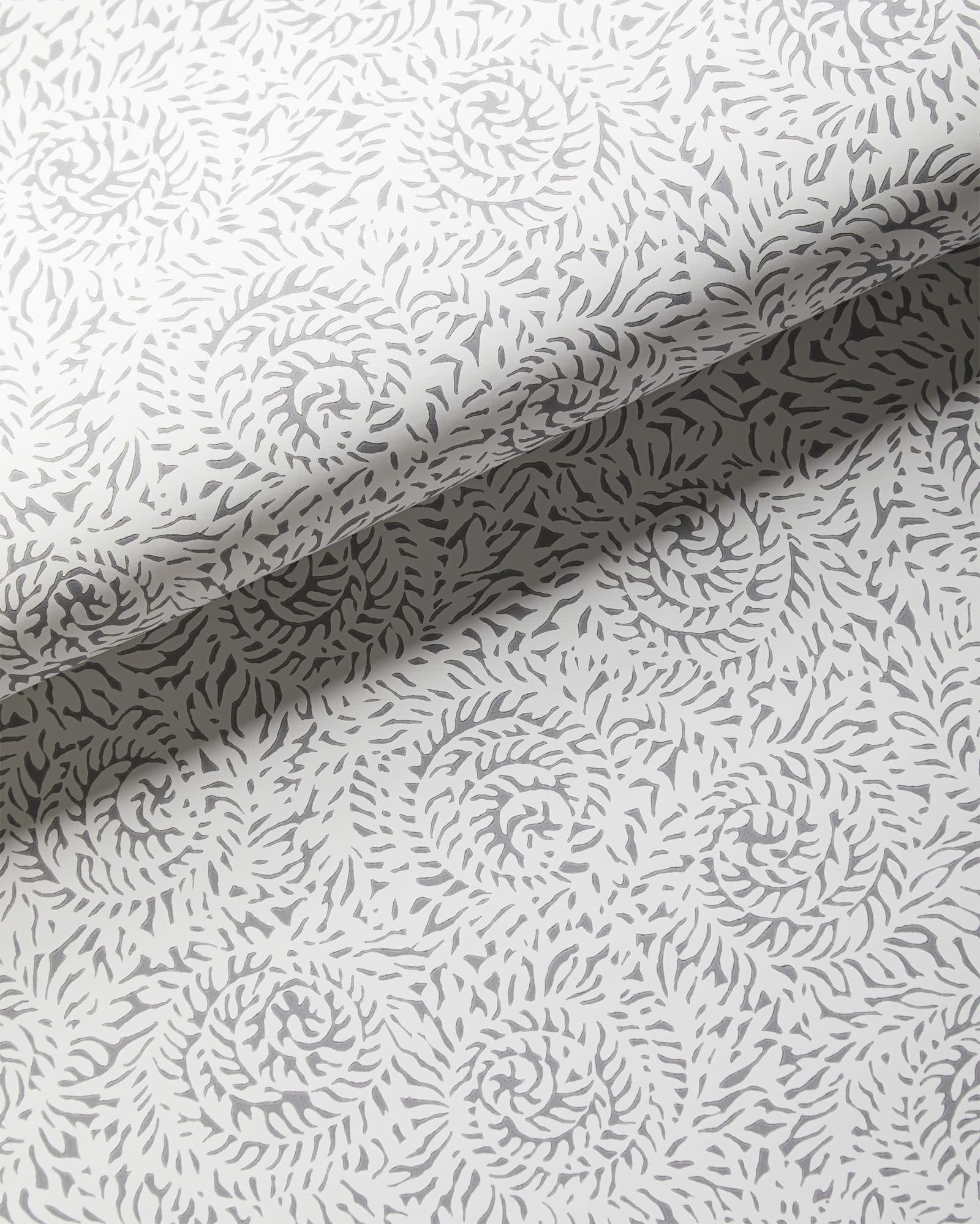 Meadowsweet Wallpaper Swatch Serena and Lily