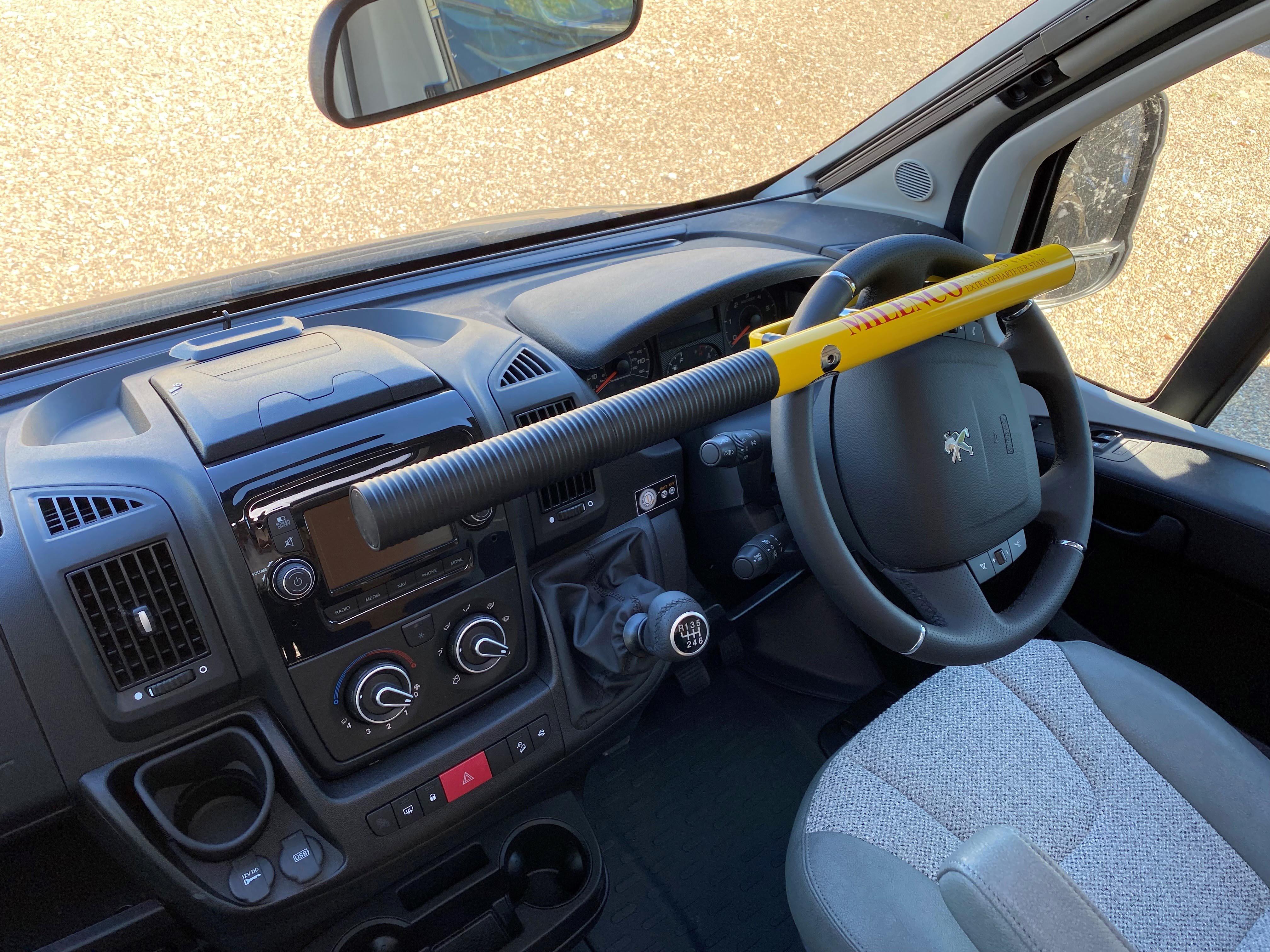 Milenco Commerical Steering Wheel Lock Halfords UK