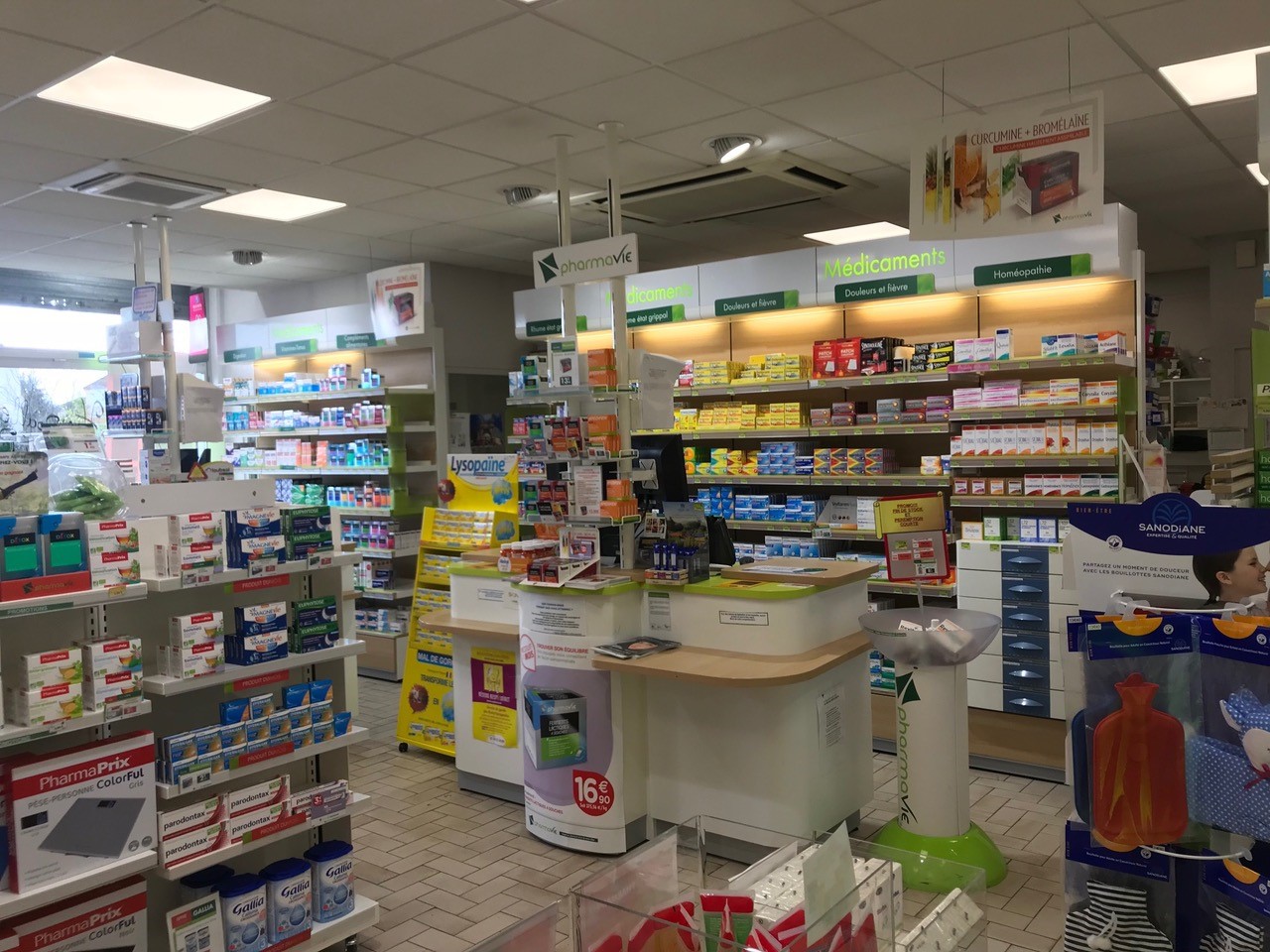Pharmacie des Chaises, SAINTJEANDELARUELLE Notre pharmacie