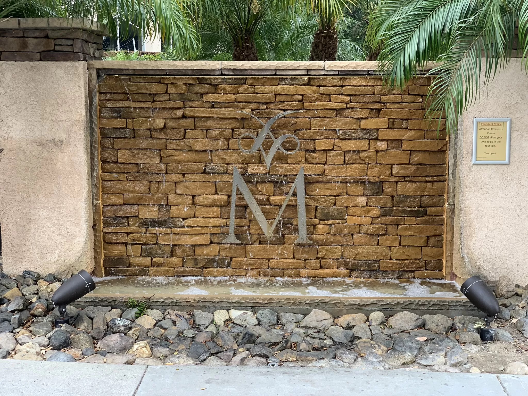 The Met Woodland Hills, CA Luxury Condominiums