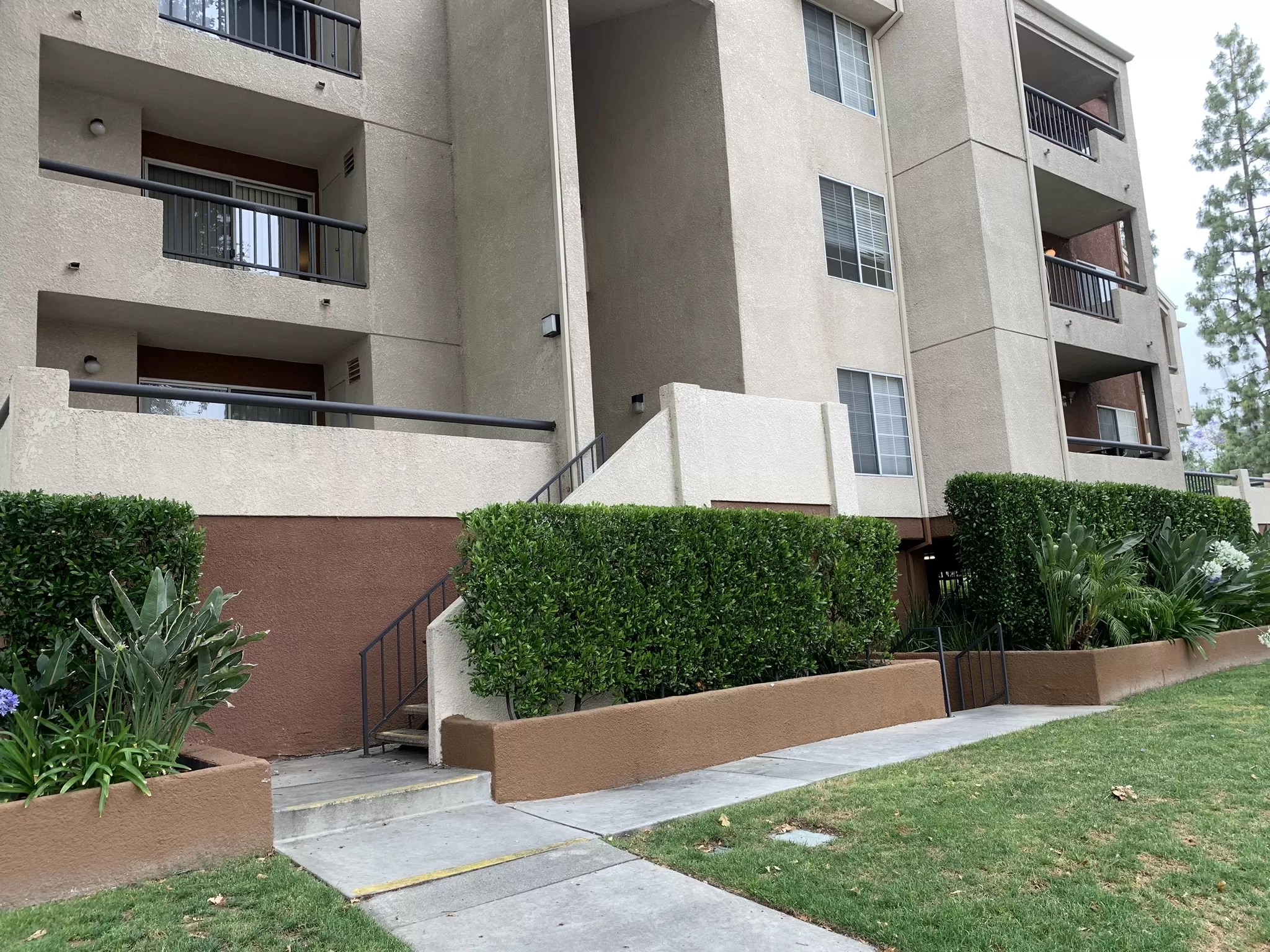 Woodland Hills Condos for Sale Buy and Sell Condos in Woodland Hills