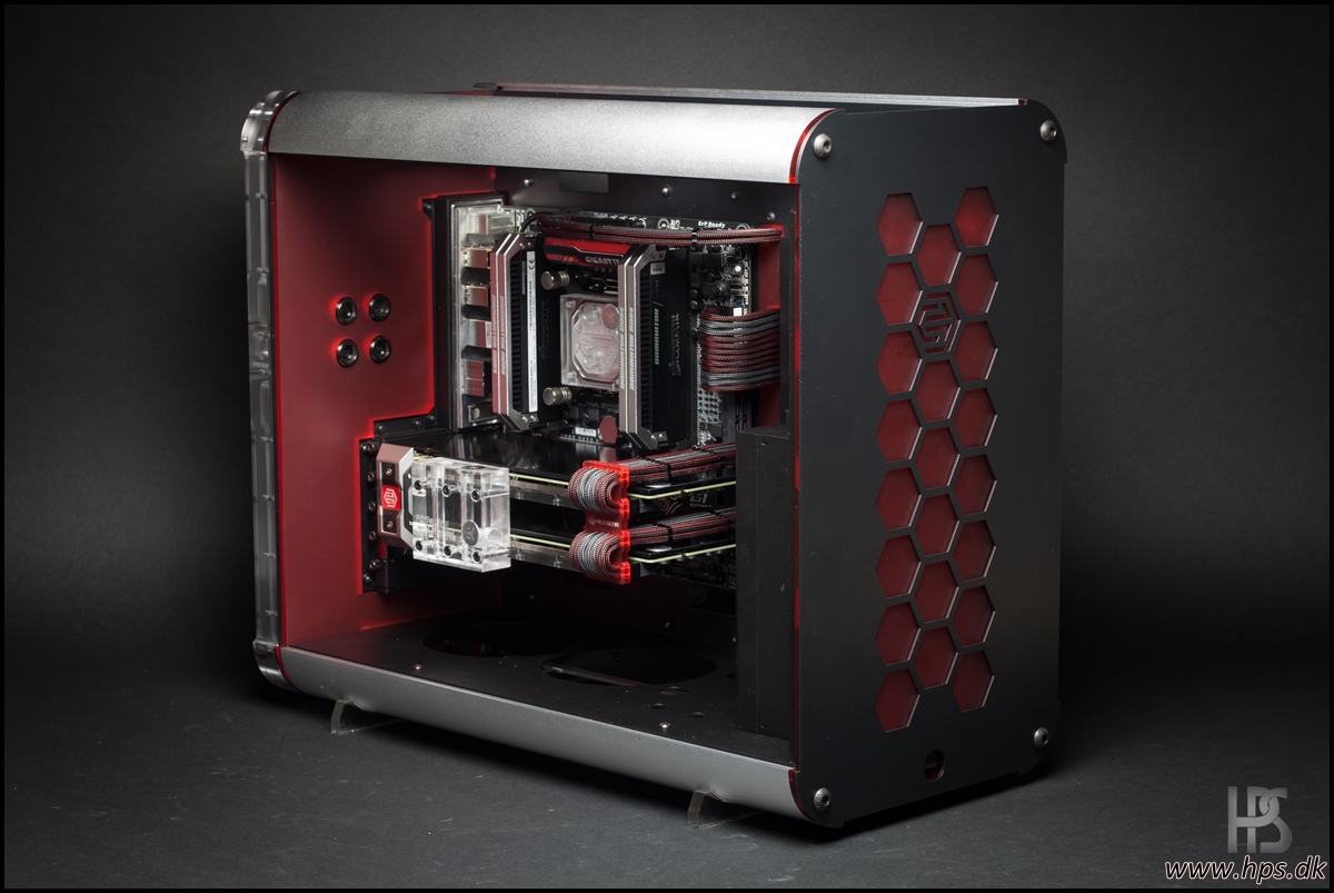 Build of the week HEX Gear R40 Engineering Station PC Gamer