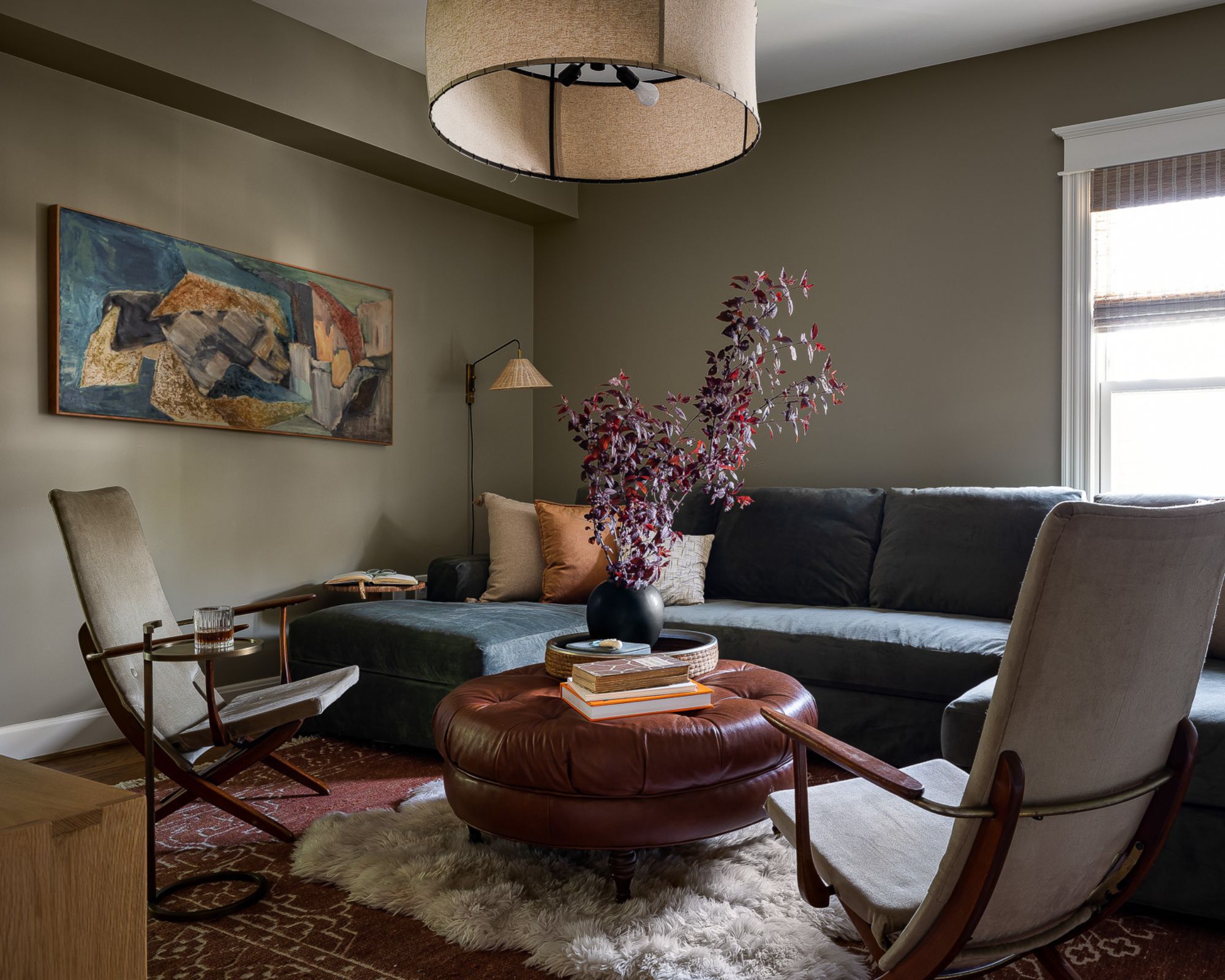 What colors go with olive green in interior design? Homes and Gardens