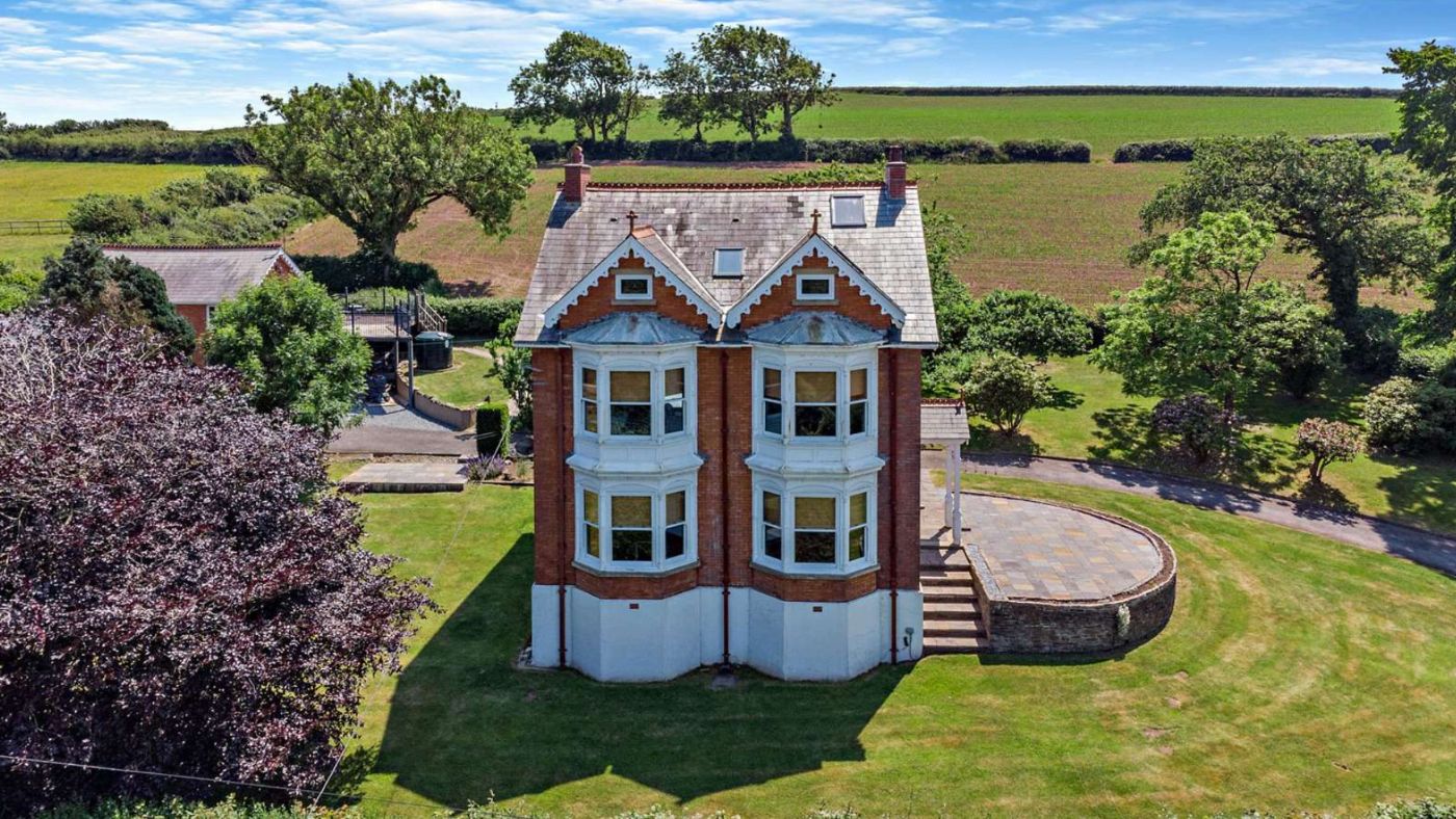 Best properties classic Edwardian houses for sale in UK August 2023