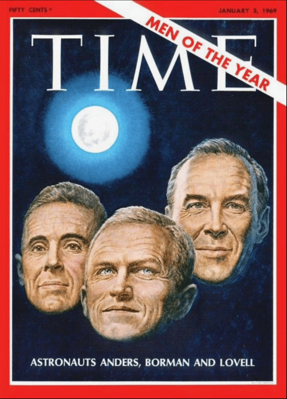 Tres astronautas en la portada de una revista especial