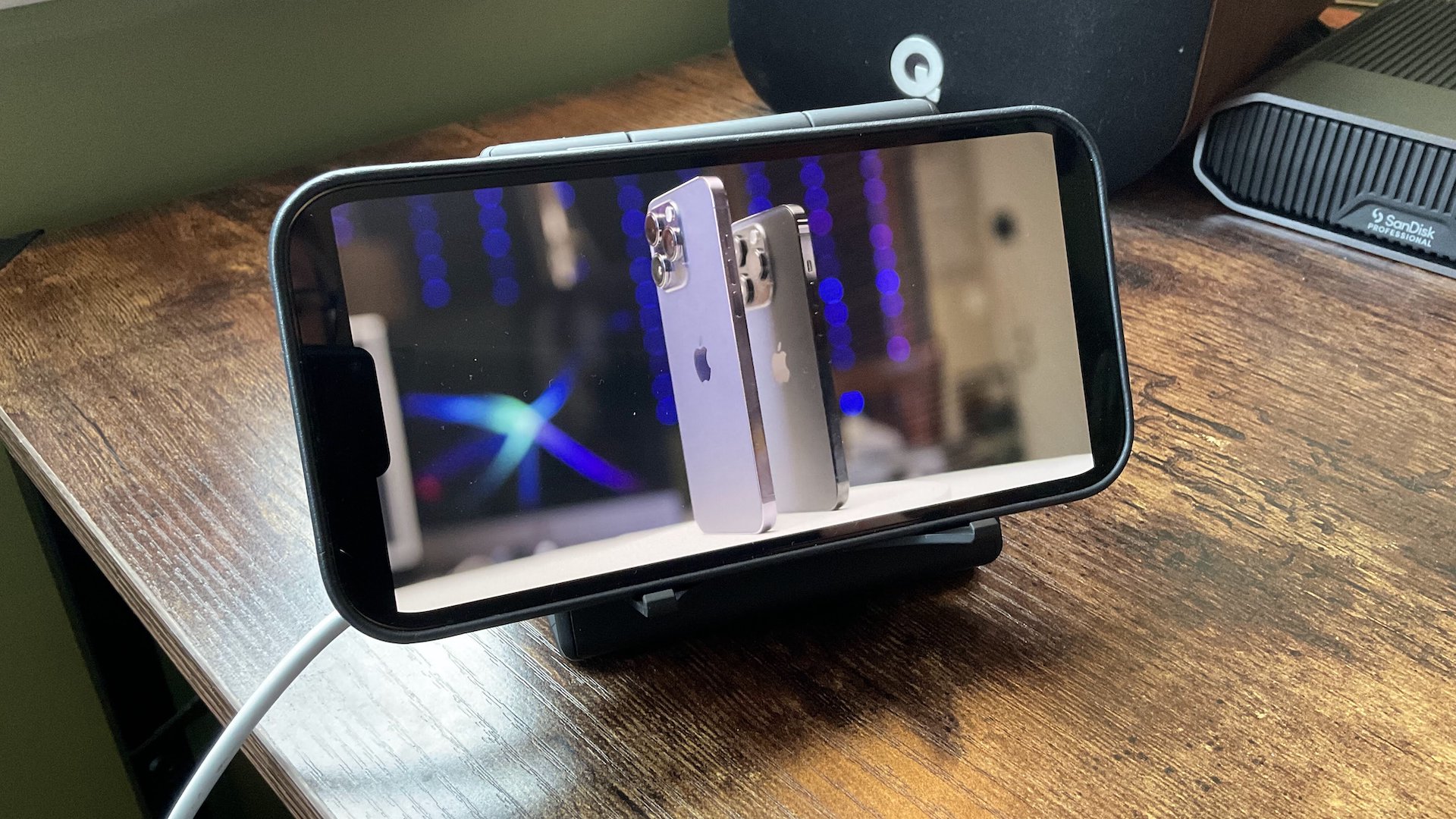 Ampere Unravel travel charger review Foldable power for iPhone, Apple