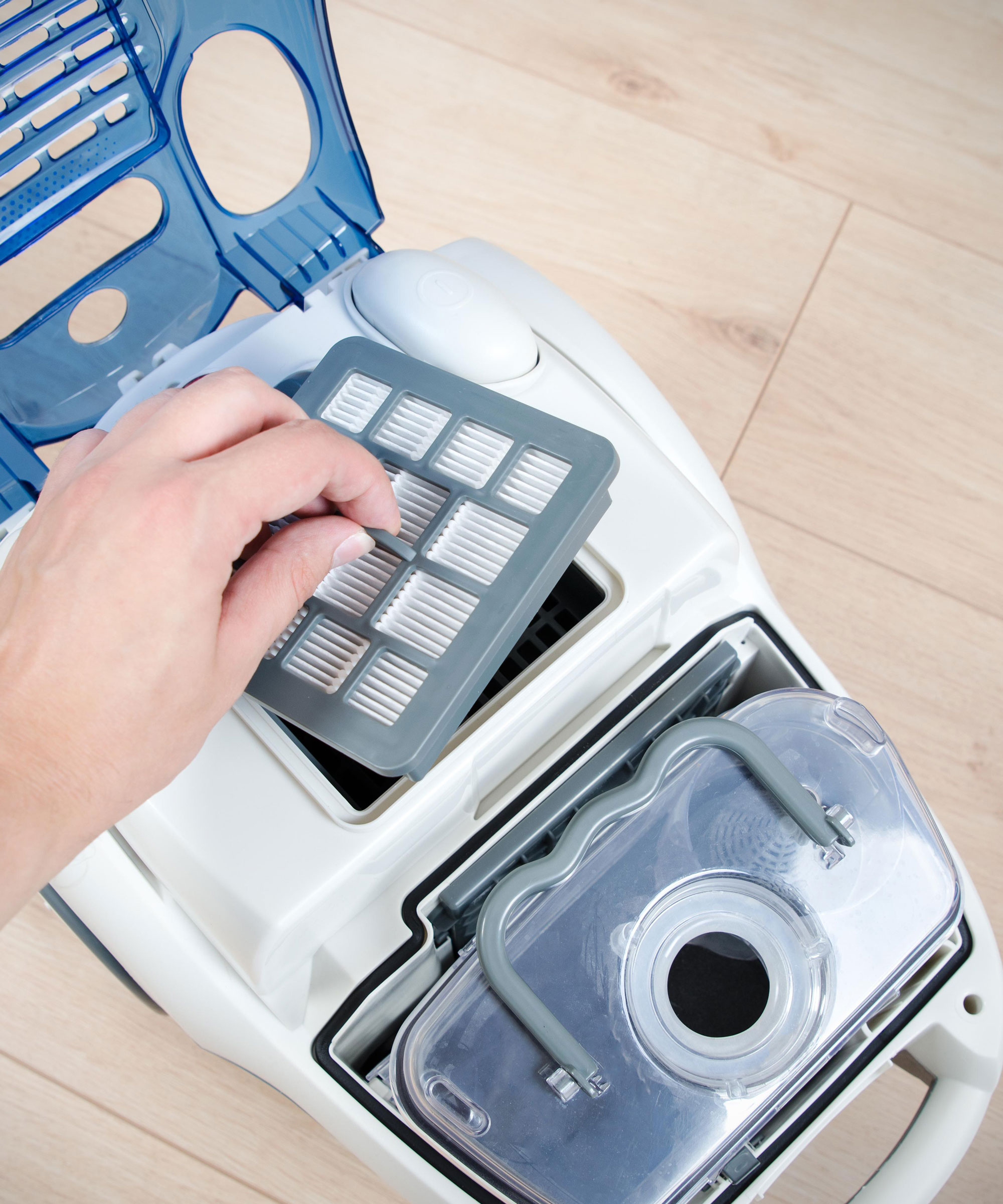 Shark reveals common vacuum cleaner mistake | Real Homes