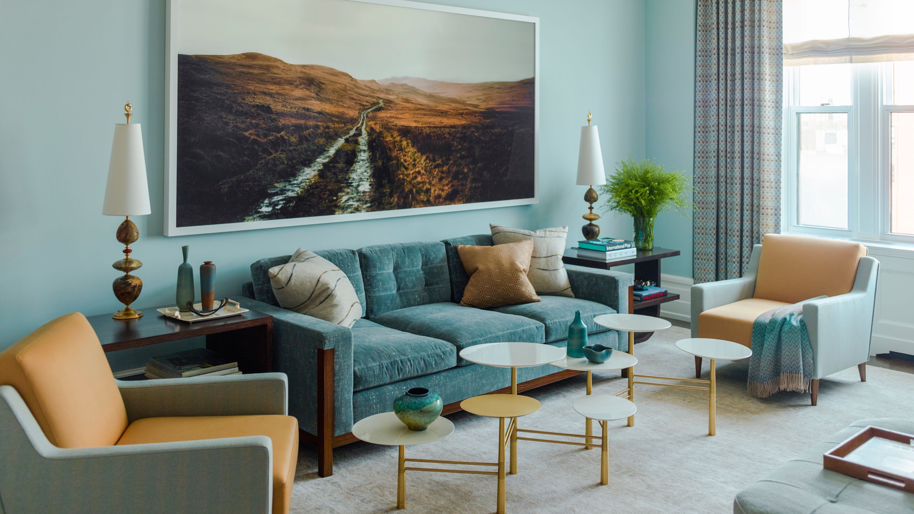6 Light Blue Living Rooms That Find the Perfect???