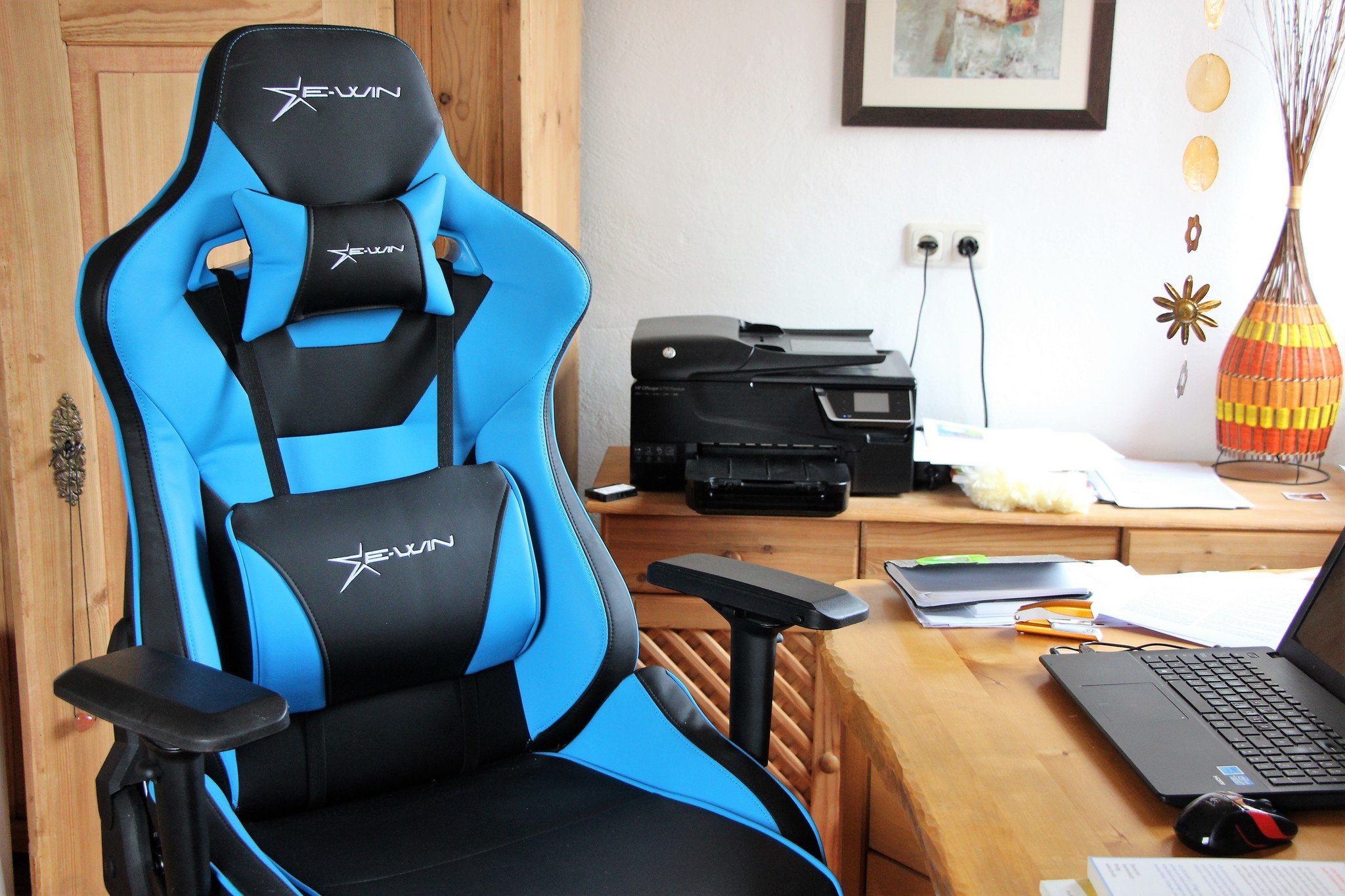 EWin Flash XL gaming chair review A large seat for comfortable, heavy