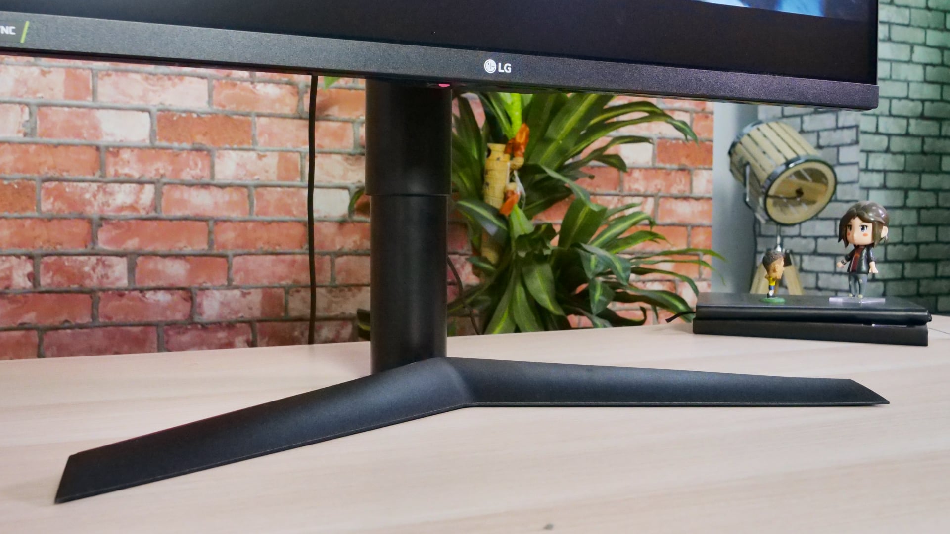 LG UltraGear 27GN750 | TechRadar