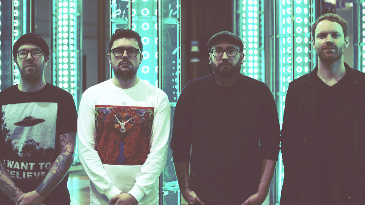 Blanket premiere To The Skies video Louder