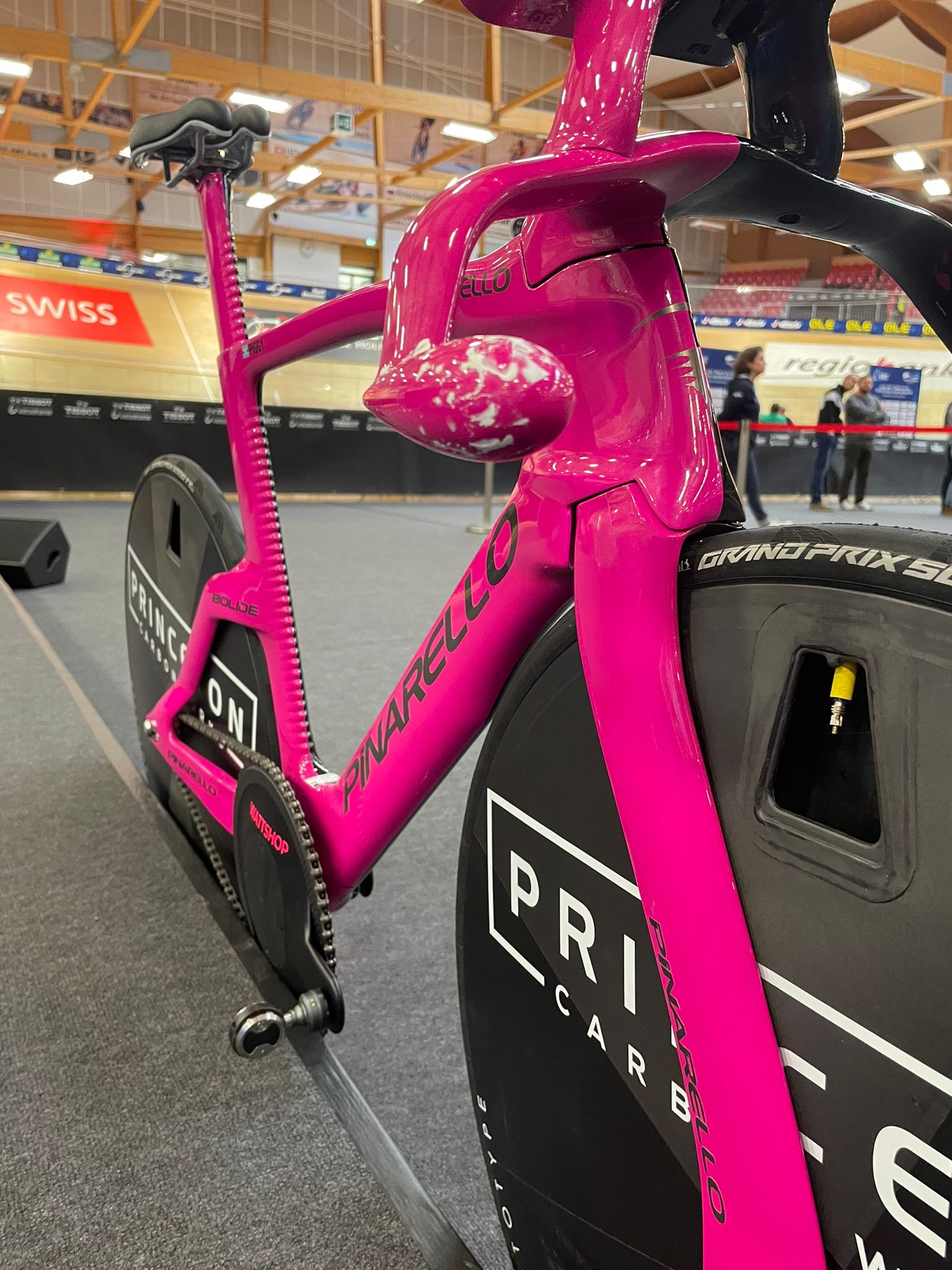 Check out Dan Bigham's split paint job World Championship winning