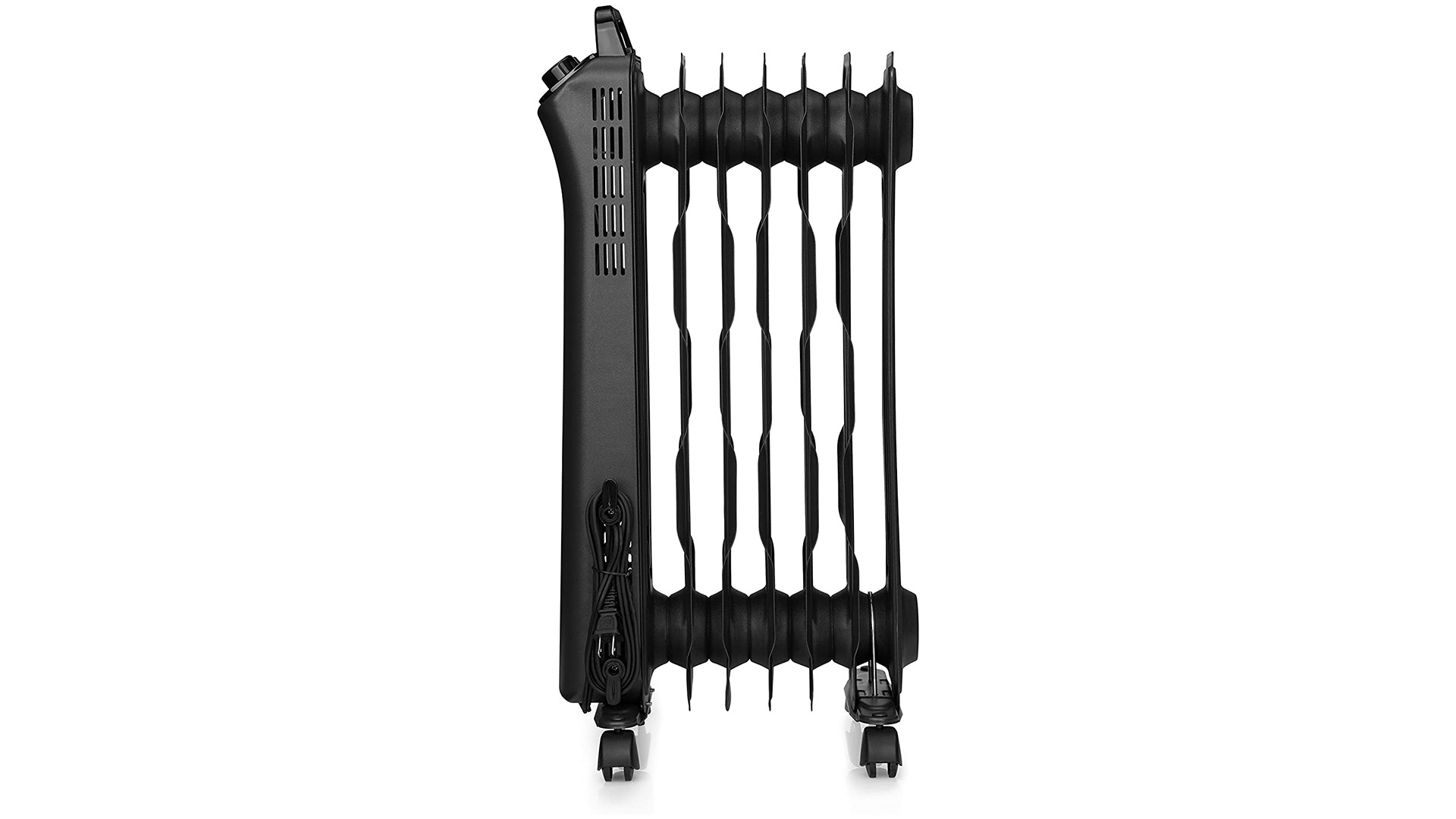 This Amazon Basics oil-filled radiator is bringing the heat on a budget