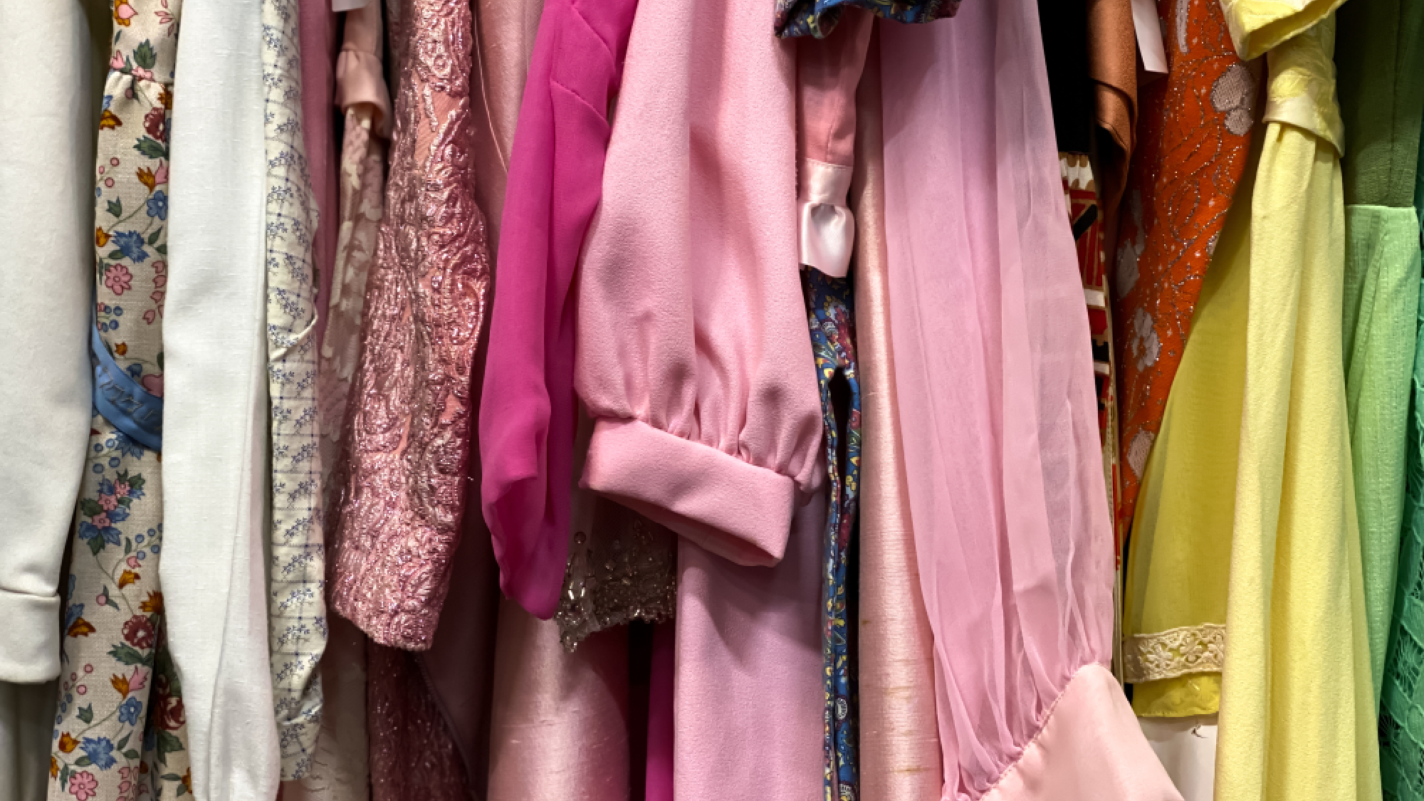 Best online vintage clothing stores to shop for hidden gems Marie