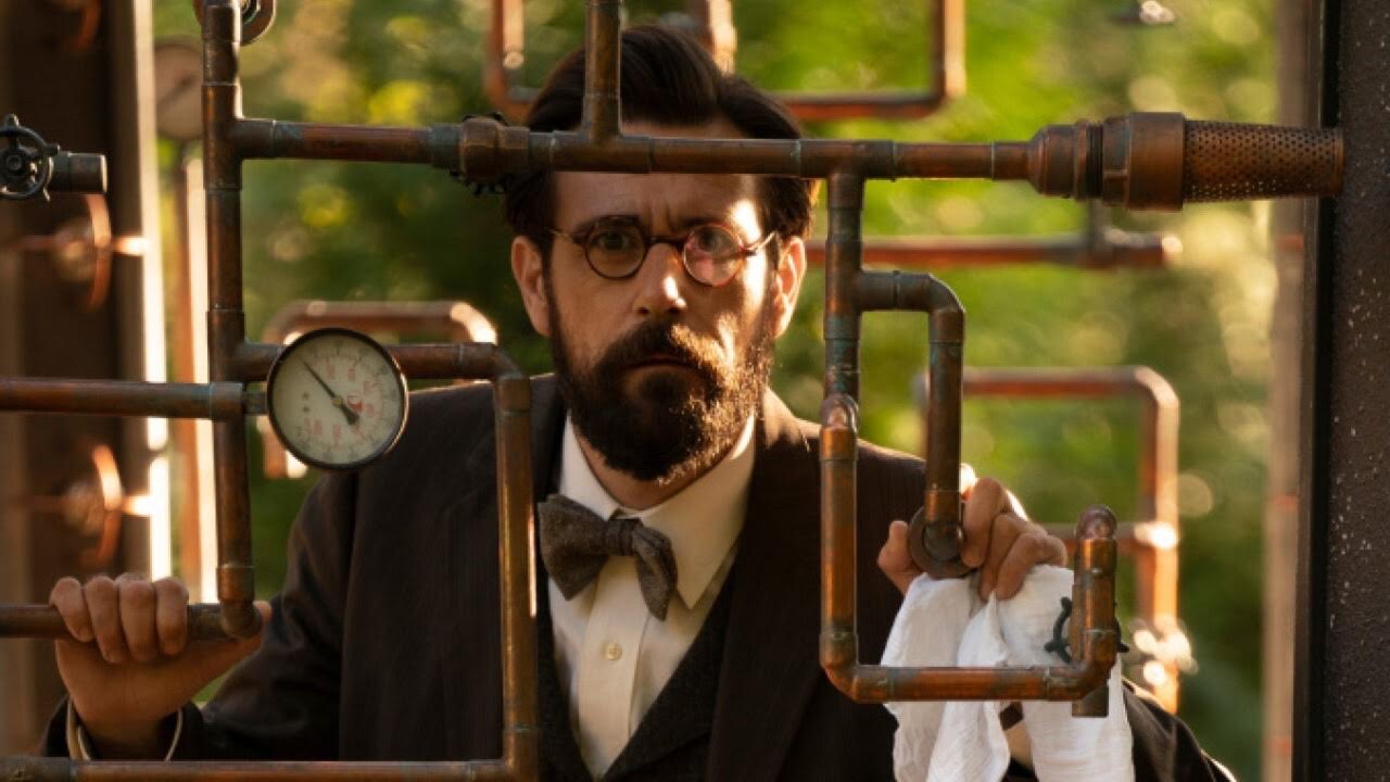 Legends Of Tomorrow’s Matt Ryan On Dr. Gwyn’s ‘Important’ Reveal And