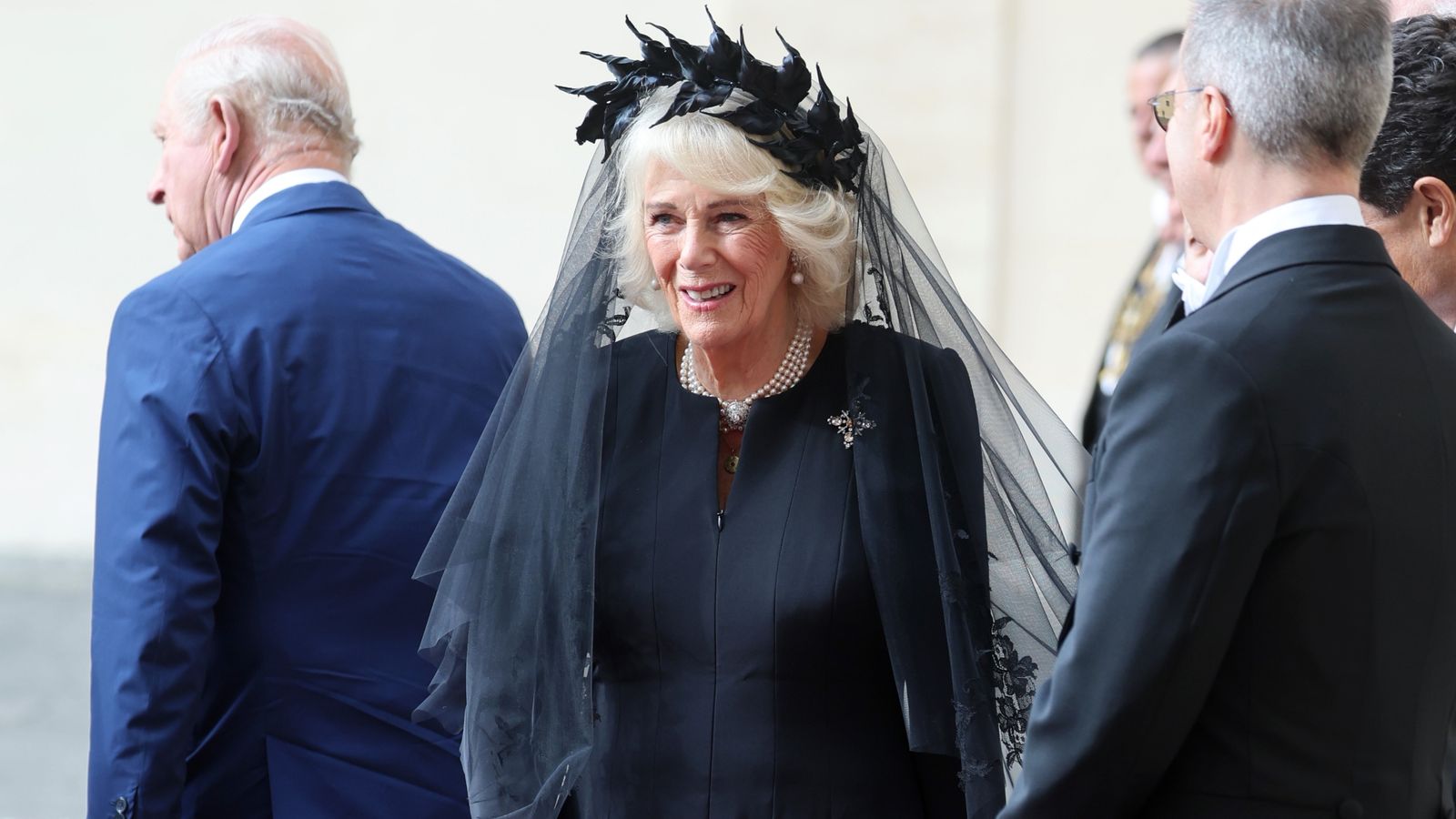 Queen Camilla’s dramatic Vatican look the reason behind it Woman & Home