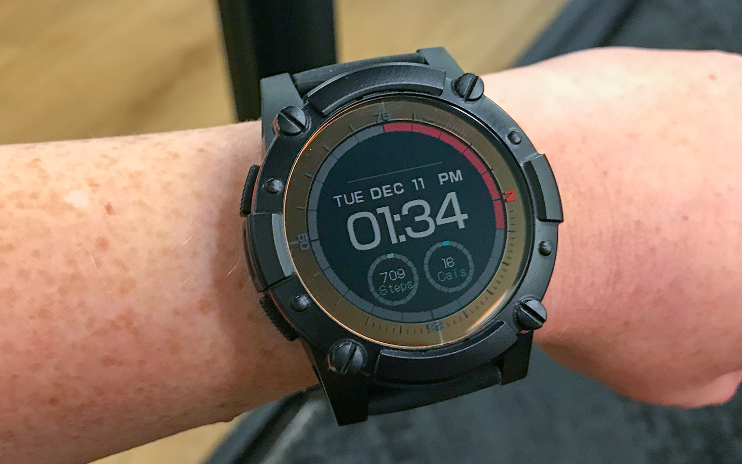 New Smartwatch Uses Solar Power, Body Heat to Last Years on a Charge