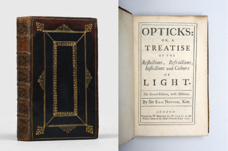 Isaac Newton�s pristine personal copy of Opticks.