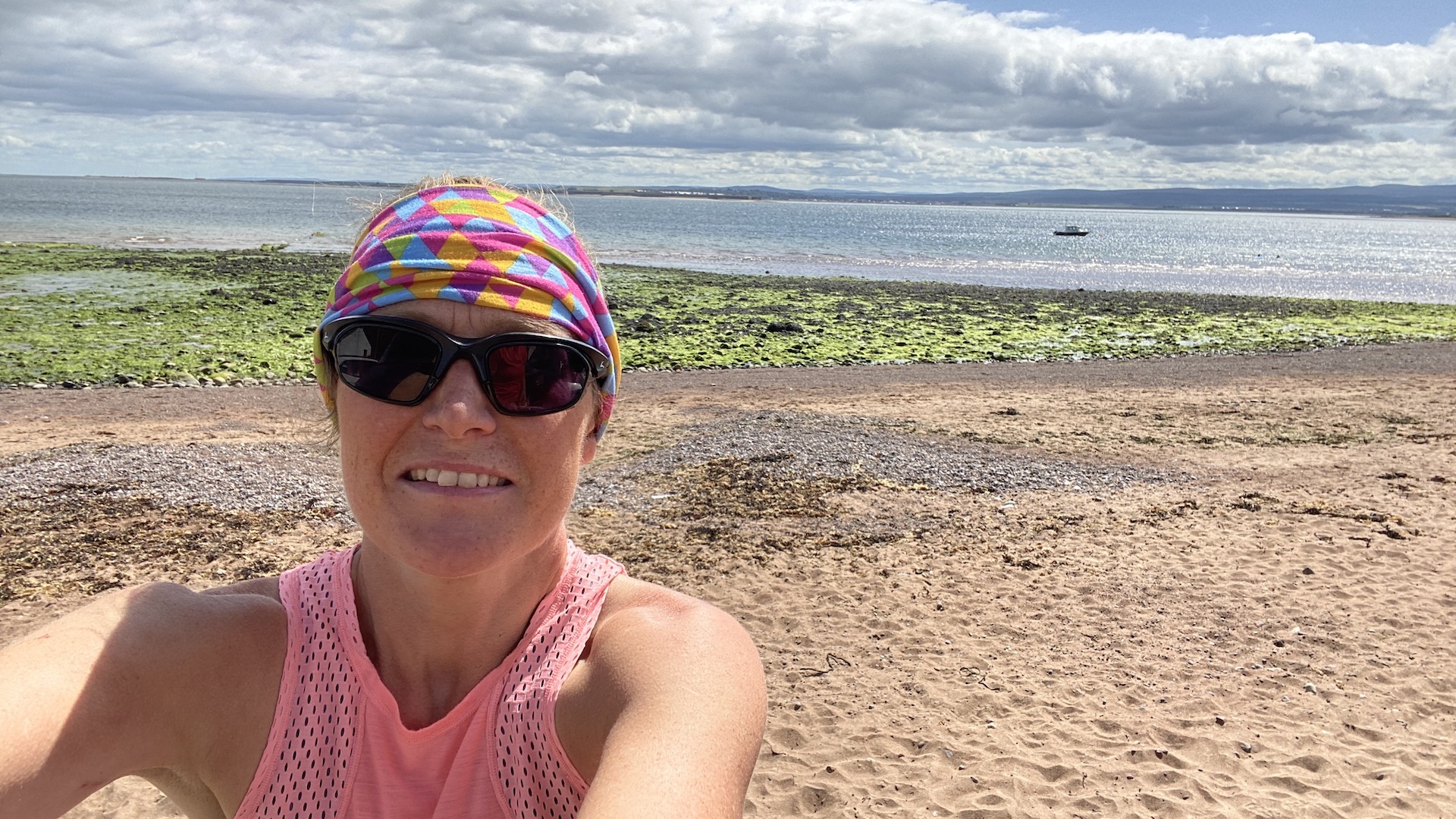 7 ways to wear a neck gaiter for hikers and runners Advnture