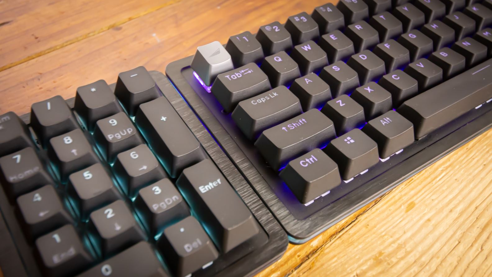Mountain Everest 60 Review: The Precipice of Perfection | Tom's Hardware