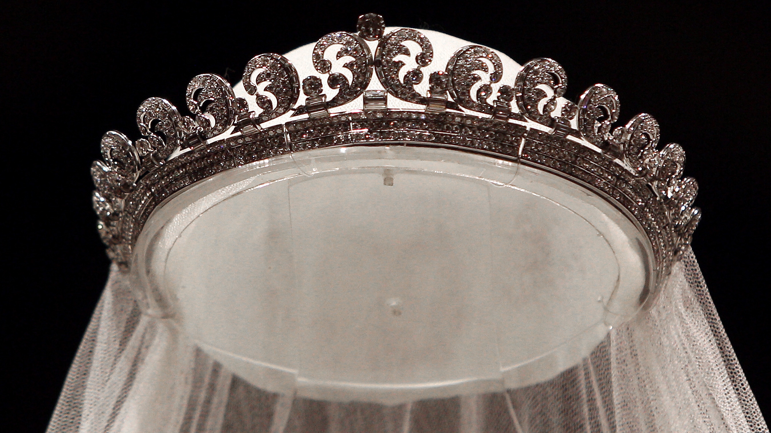 One of the most iconic royal tiaras only worn by four royals Woman & Home(06)