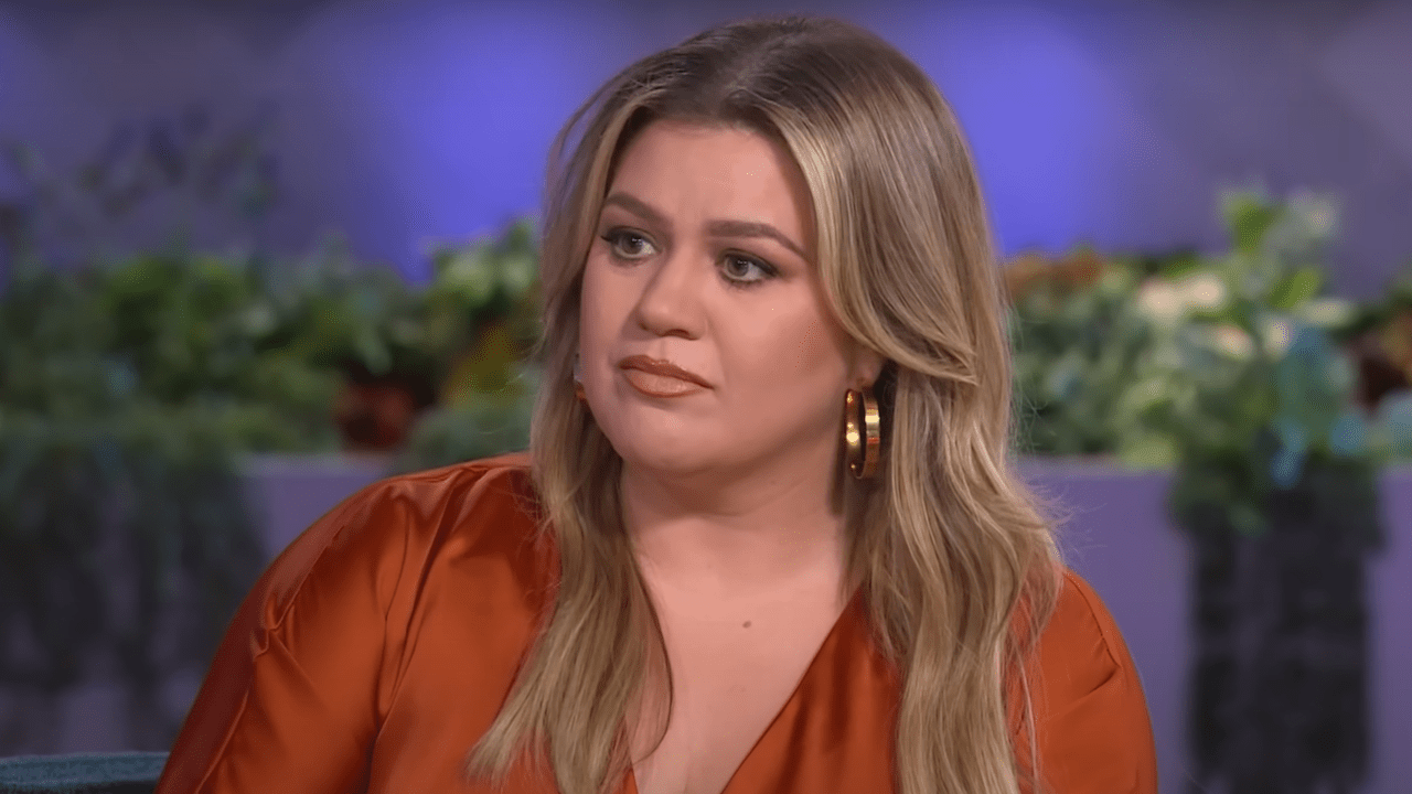 Kelly Clarkson Talks Sharing Her Honest Story After Divorce, And What’s