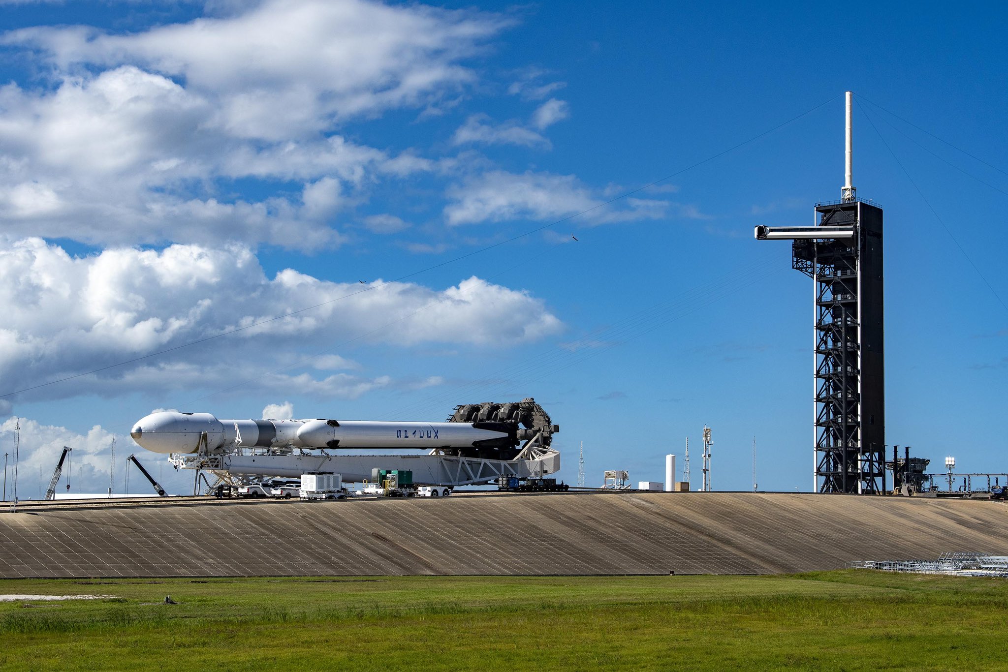 SpaceX rolls out Falcon Heavy rocket ahead of Tuesday launch (photo