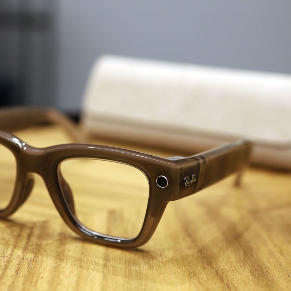 Right here’s how one can attempt the Meta Ray-Ban Show glasses (in a few months when slots can be found)