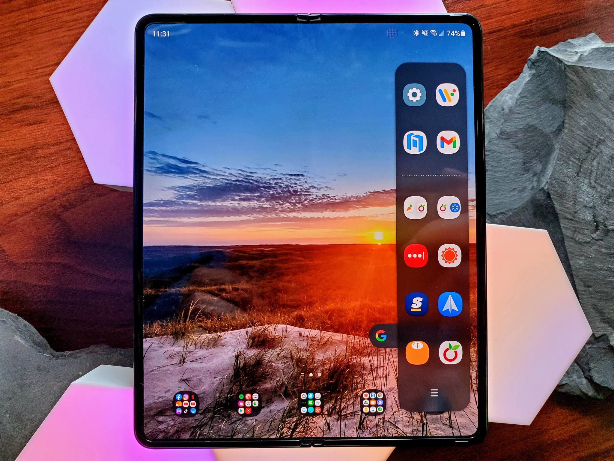 How to pin the Edge Panel to the side of the screen on a Samsung Galaxy Z Fold 3 Android Central