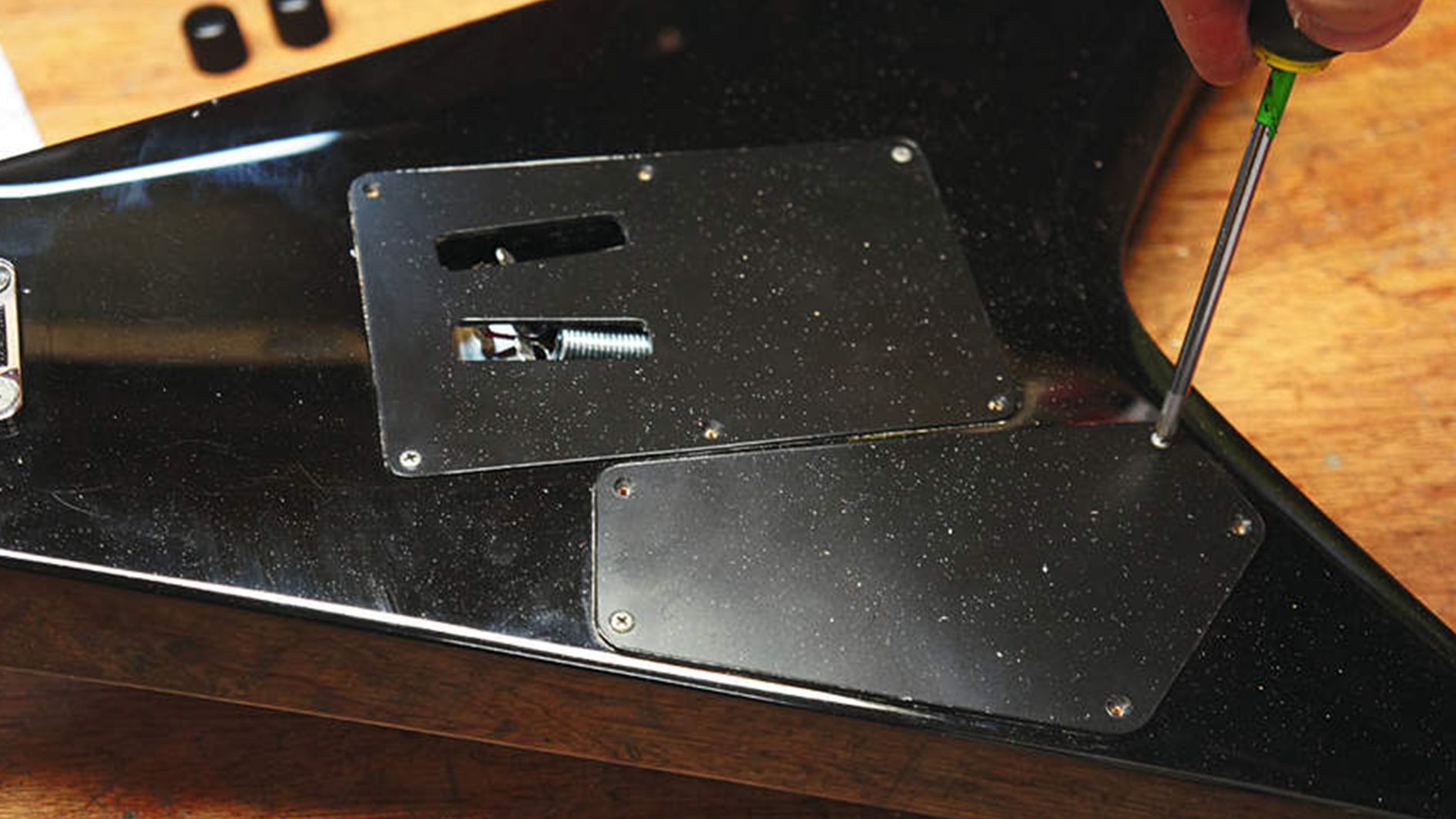 How to install a new 3way pickup switch Guitar World