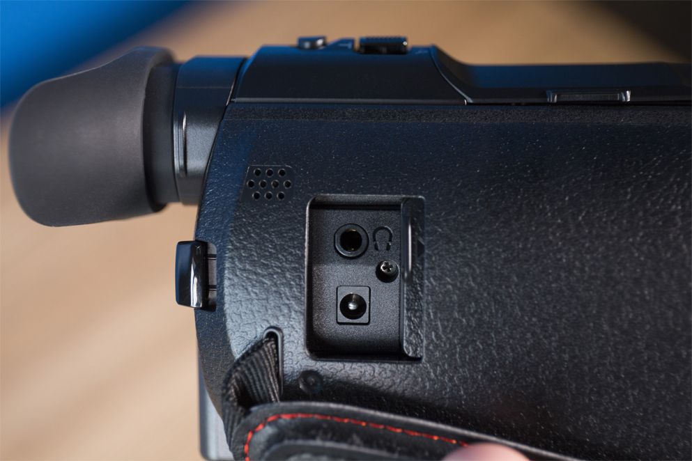 Panasonic HC-WXF991 Review | Top Ten Reviews