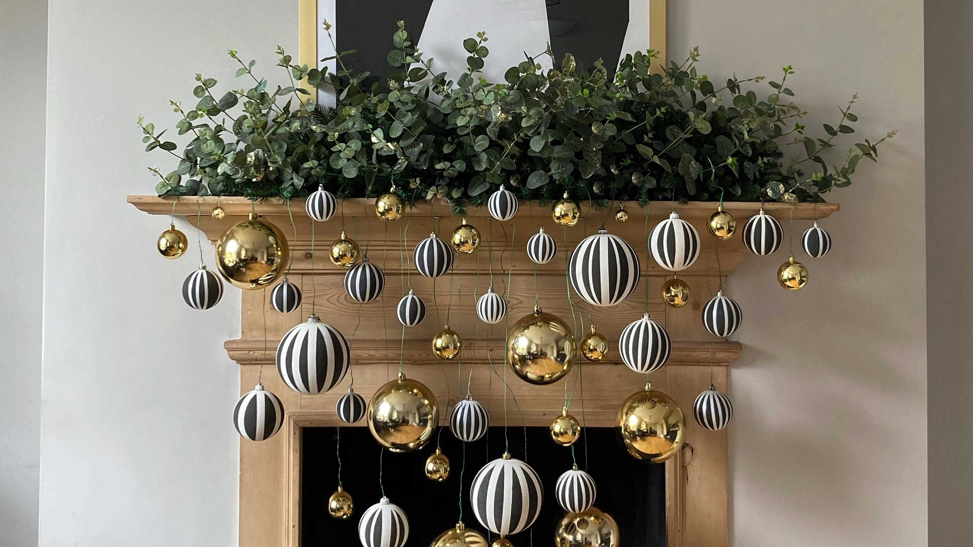 6 Christmas Tree Alternatives for Small Spaces That…
