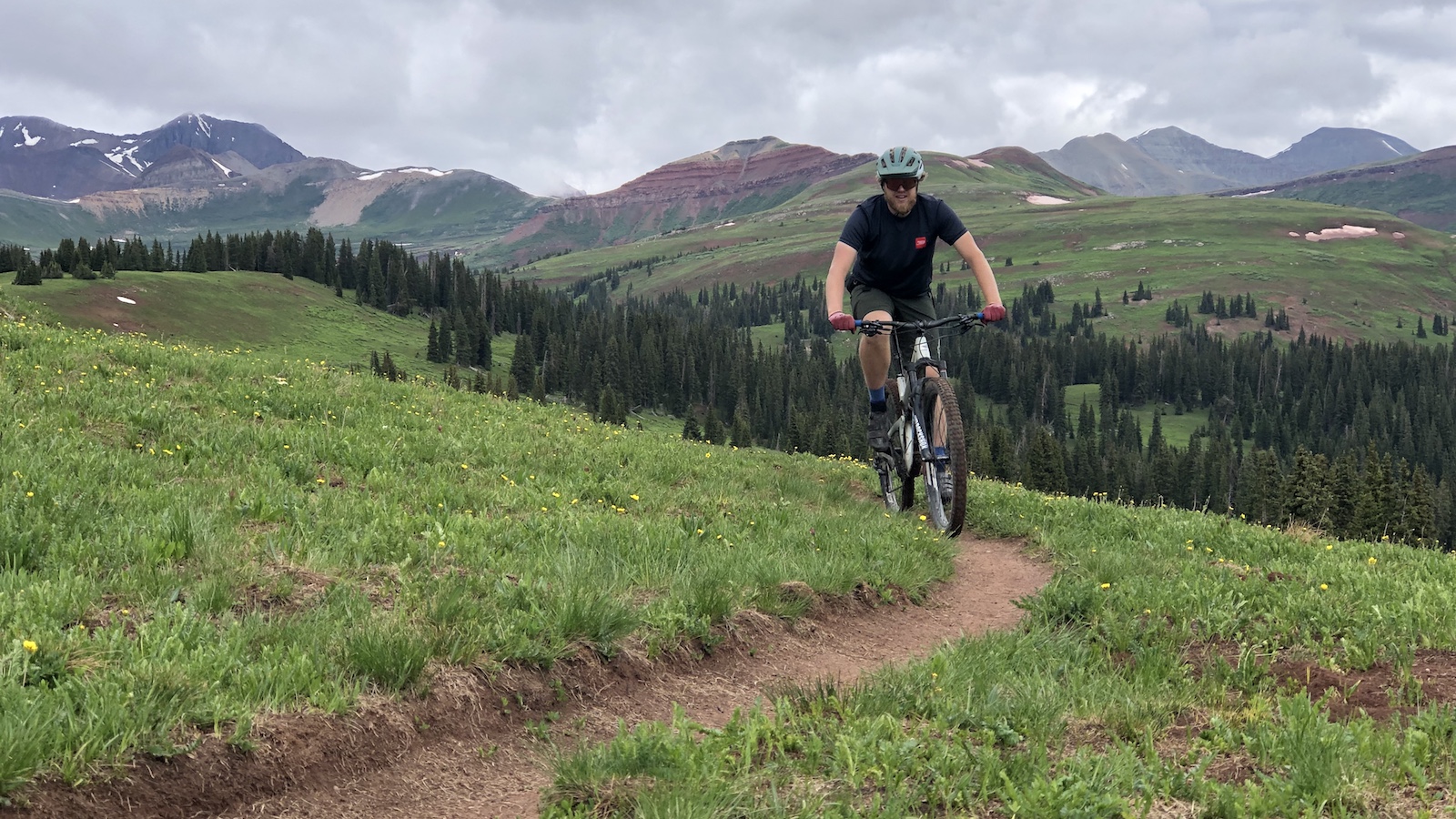How to ride singletrack essential skills for new mountain bikers