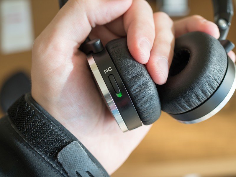 AKG N60NC noise-canceling headphones review: Flip a switch and shut out