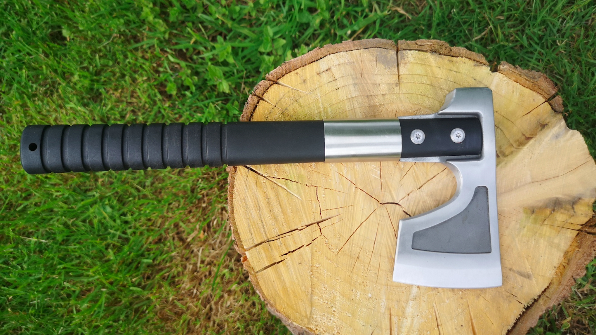 SOG Camp Axe review Advnture