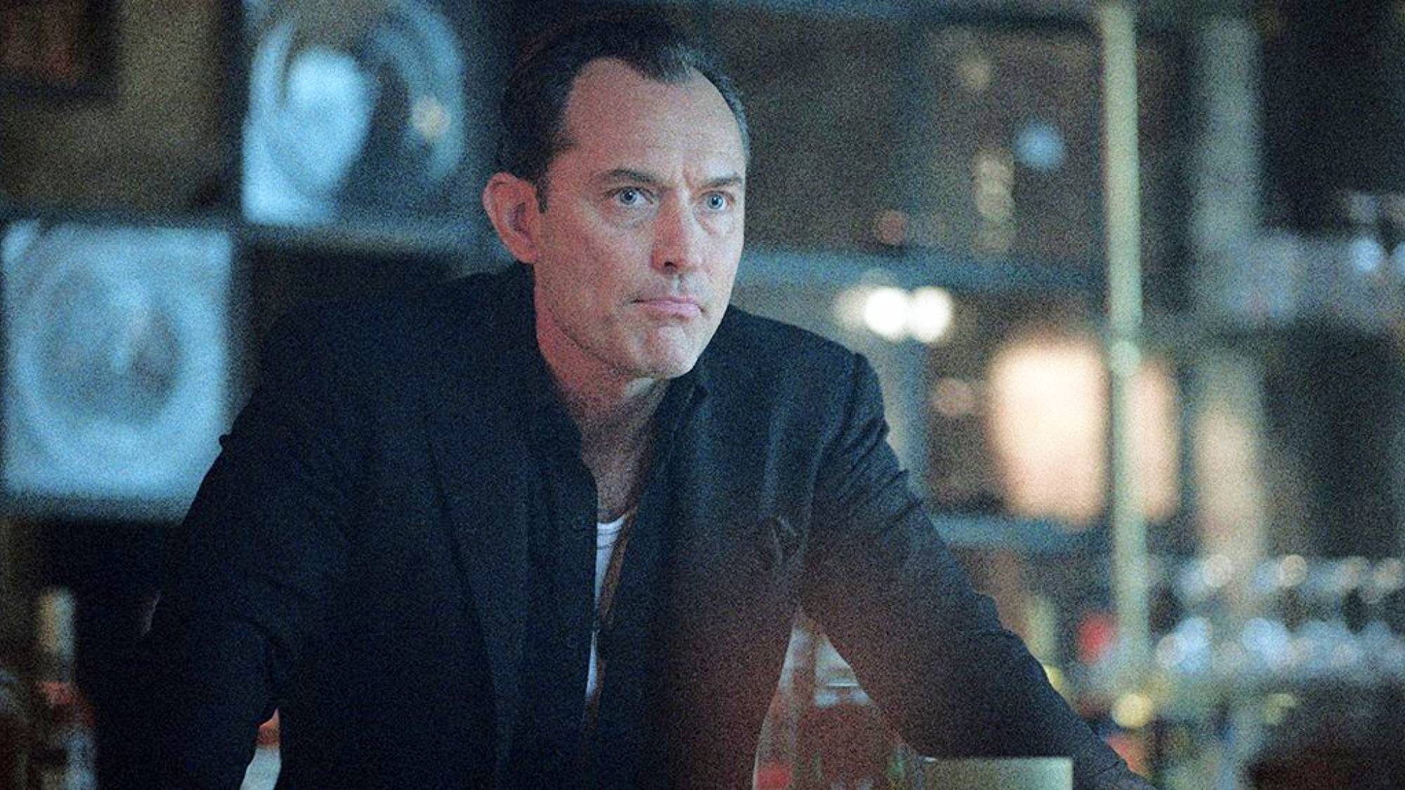 Netflix First Look Jude Law and Jason Bateman's 'Black Rabbit' Trailer