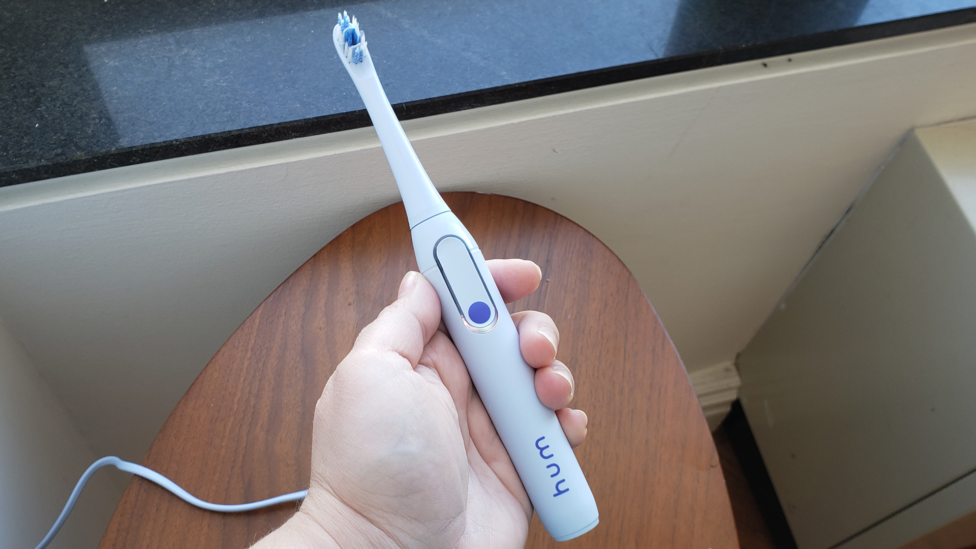 hum by colgate electric toothbrus