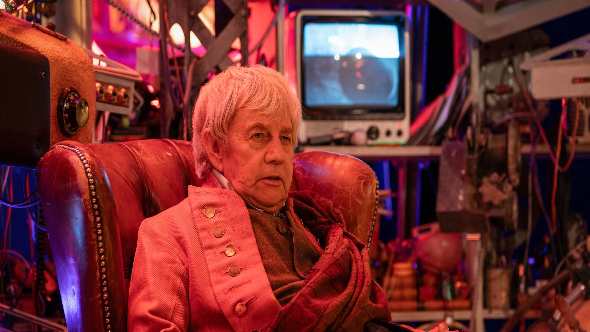 Frazer Hines on returning to Doctor Who and writing a…