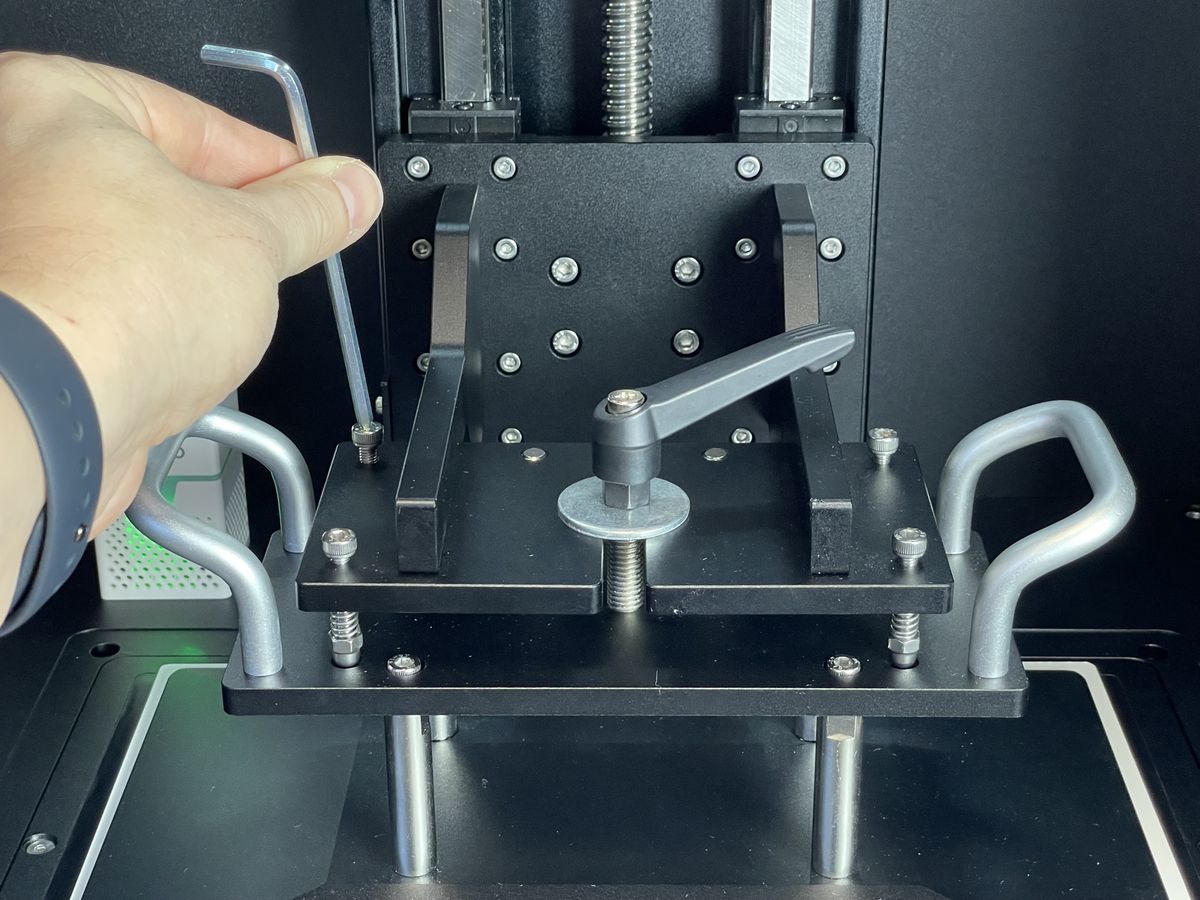 Elegoo Jupiter Resin Printer Review: Large Build Volume | Tom's Hardware